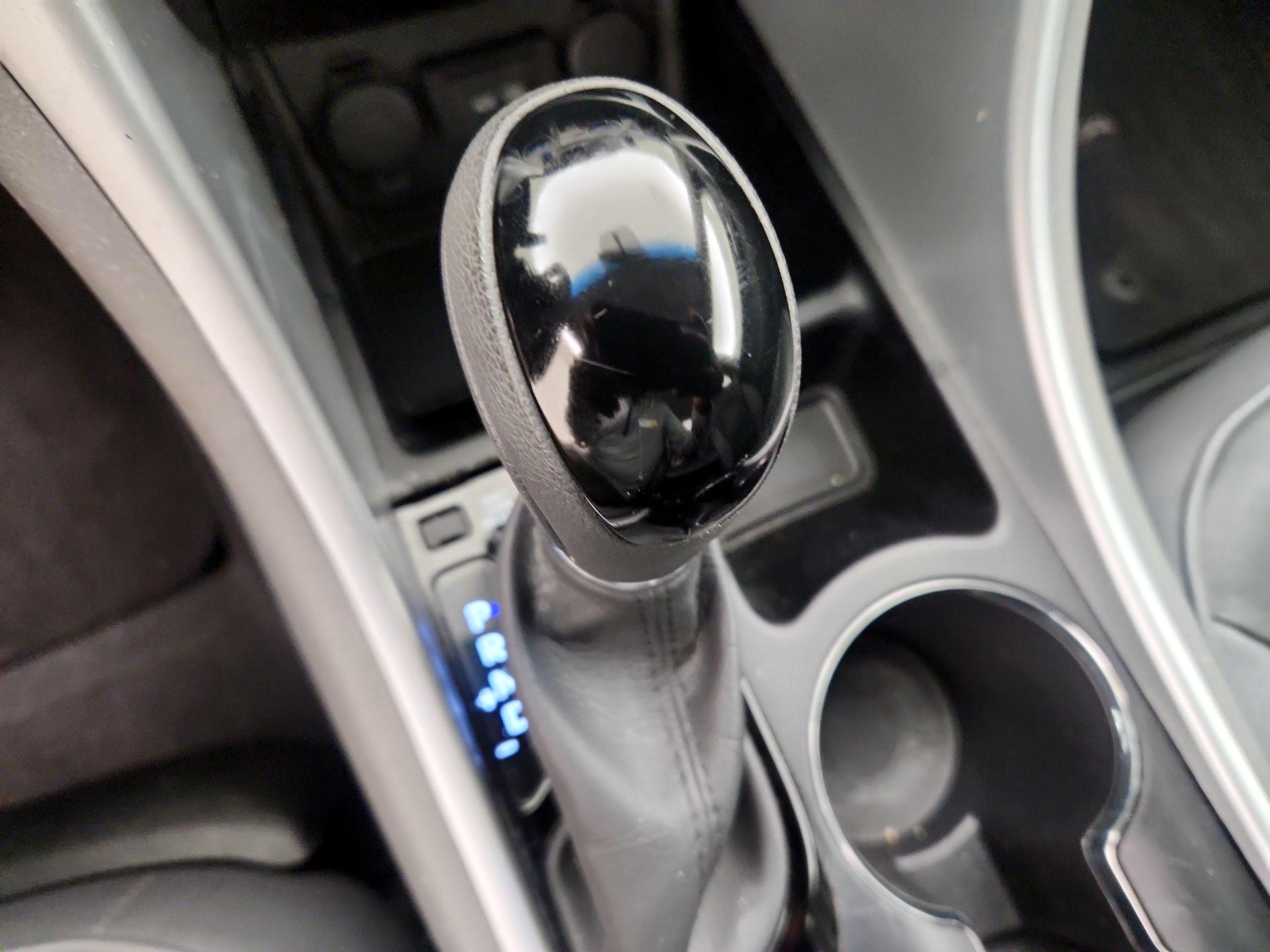 Thumbnail: 2014 Hyundai Sonata - 17