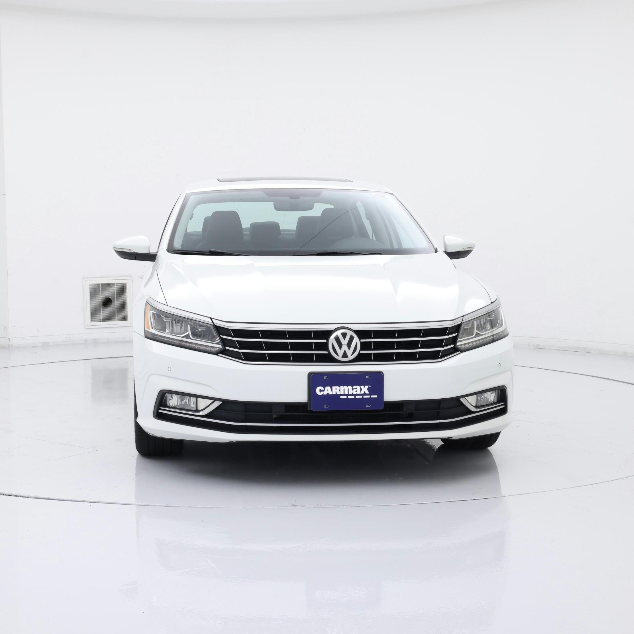 Thumbnail: 2017 Volkswagen Passat - 5