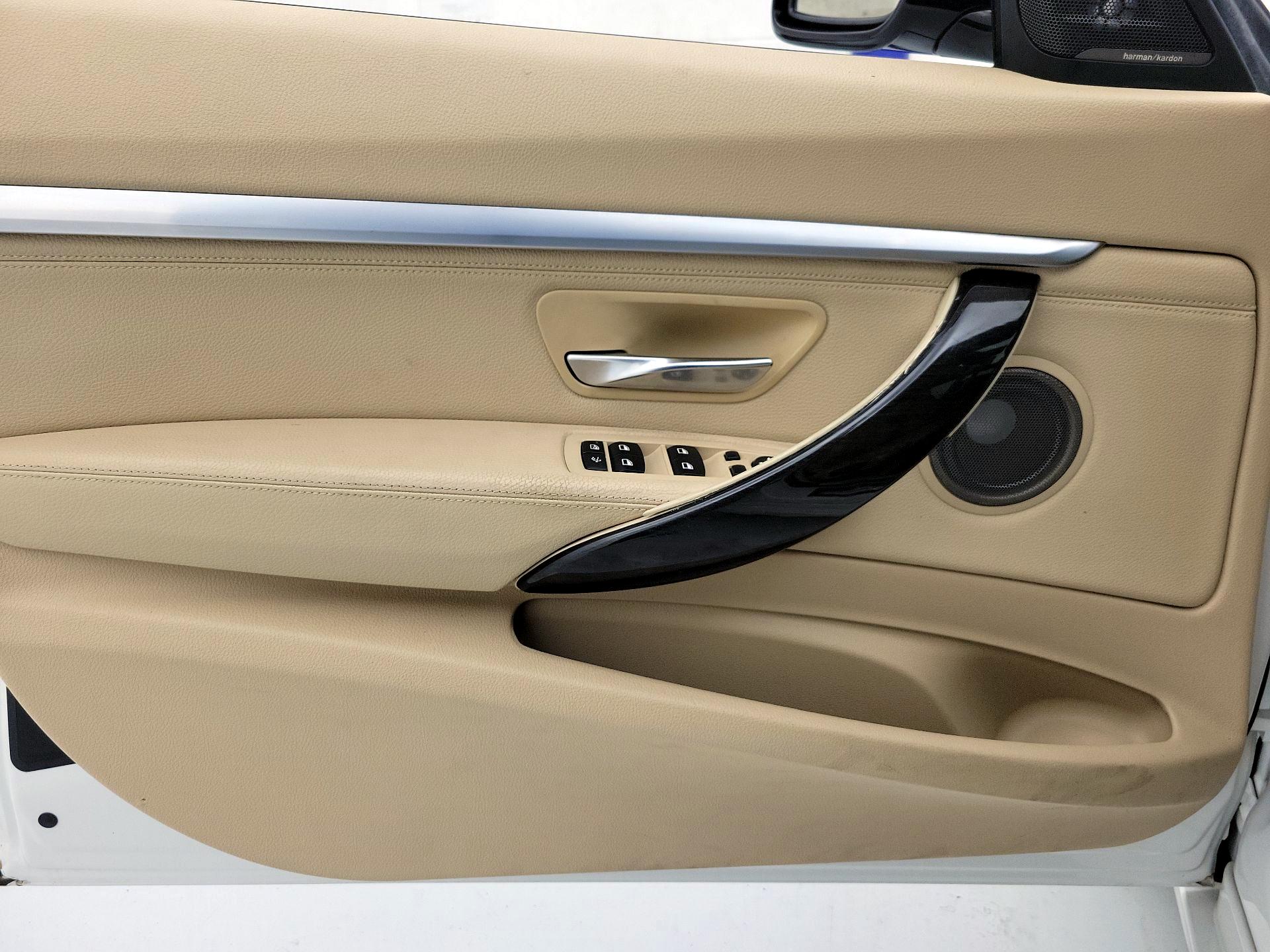 Thumbnail: 2015 BMW 3 Series - 12