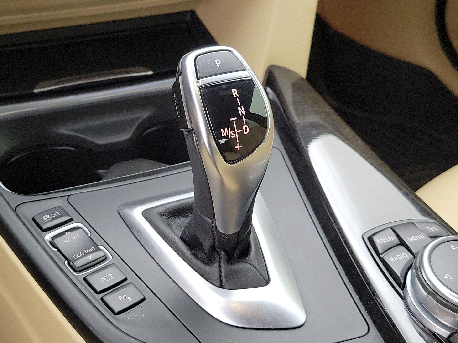 Thumbnail: 2015 BMW 3 Series - 18