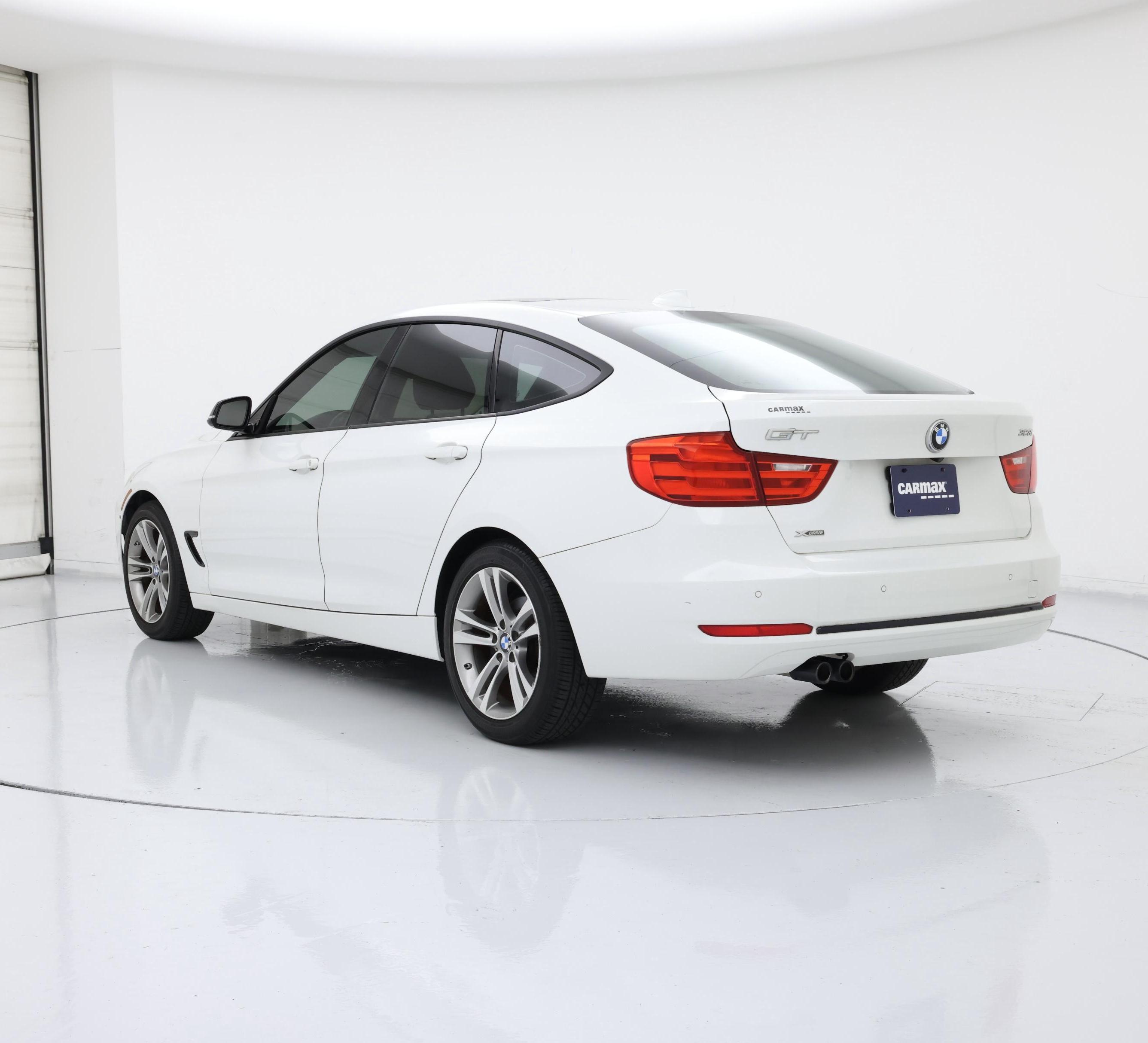 Thumbnail: 2015 BMW 3 Series - 2