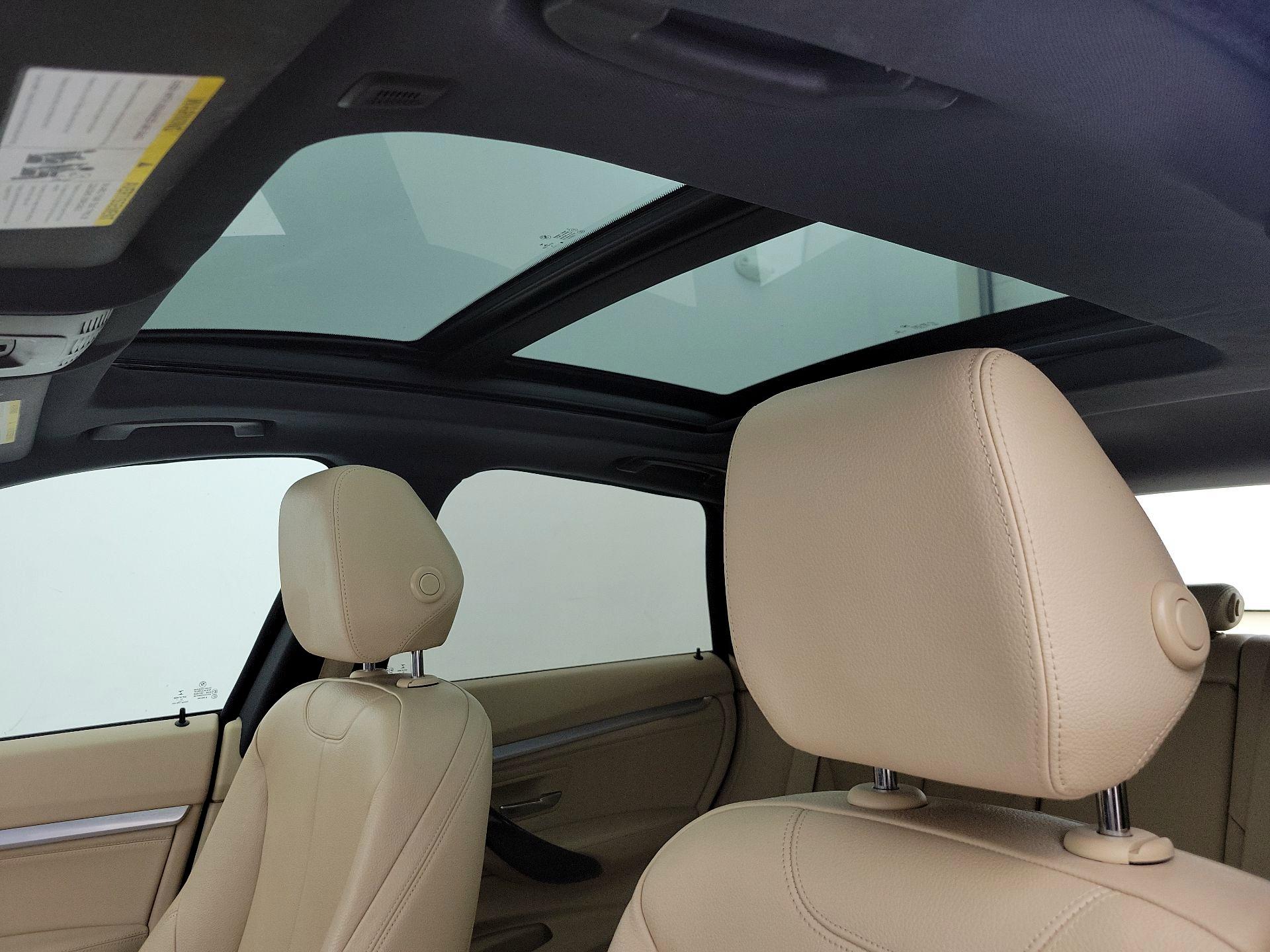 Thumbnail: 2015 BMW 3 Series - 20