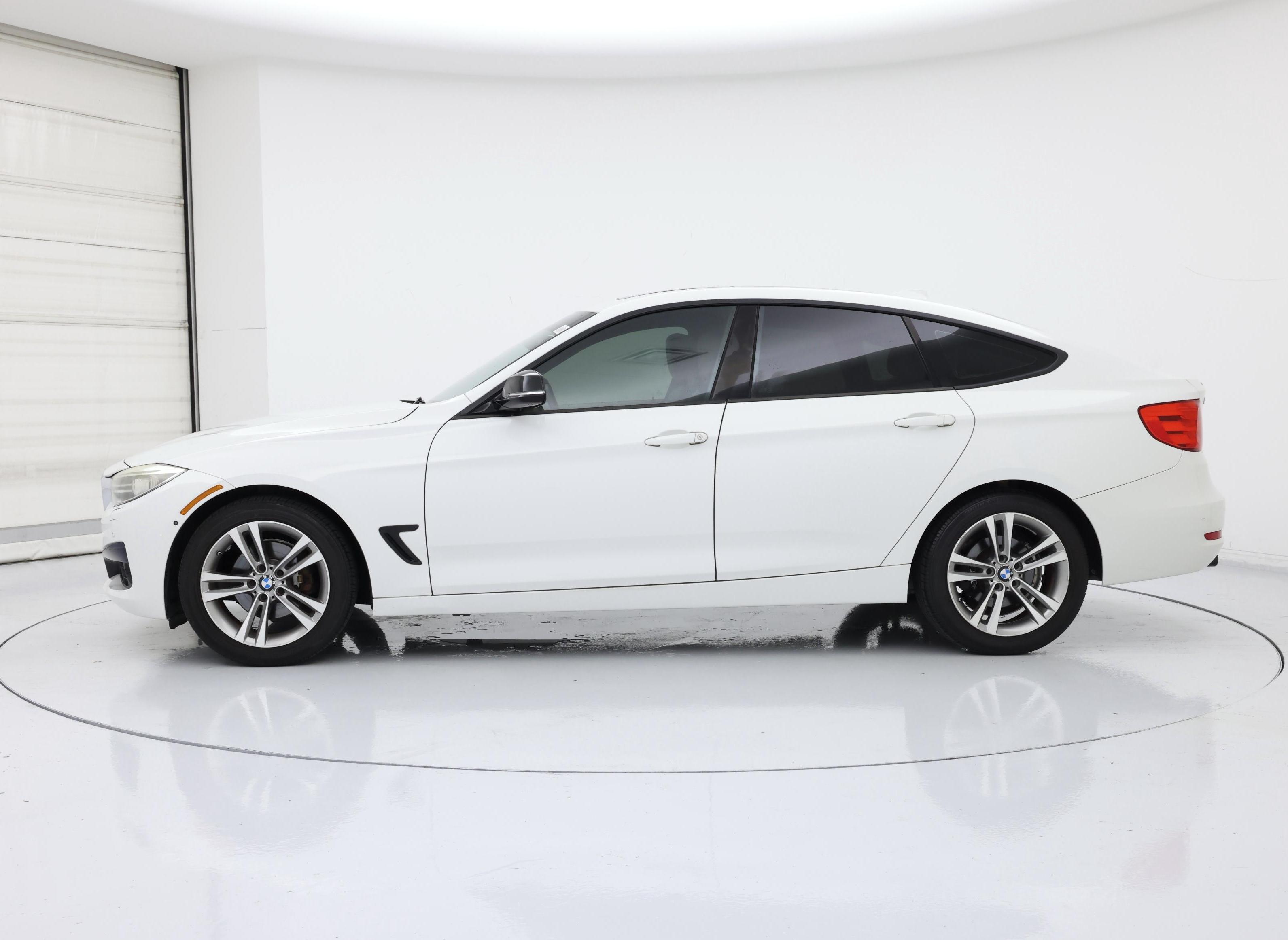 Thumbnail: 2015 BMW 3 Series - 3