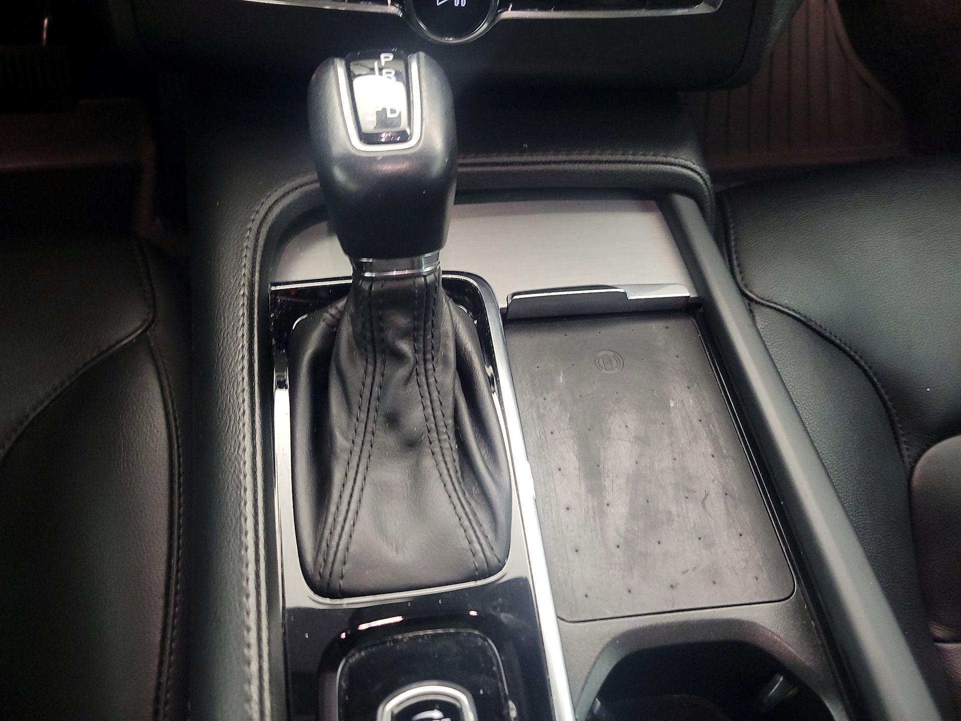 Thumbnail: 2021 Volvo XC90 - 17