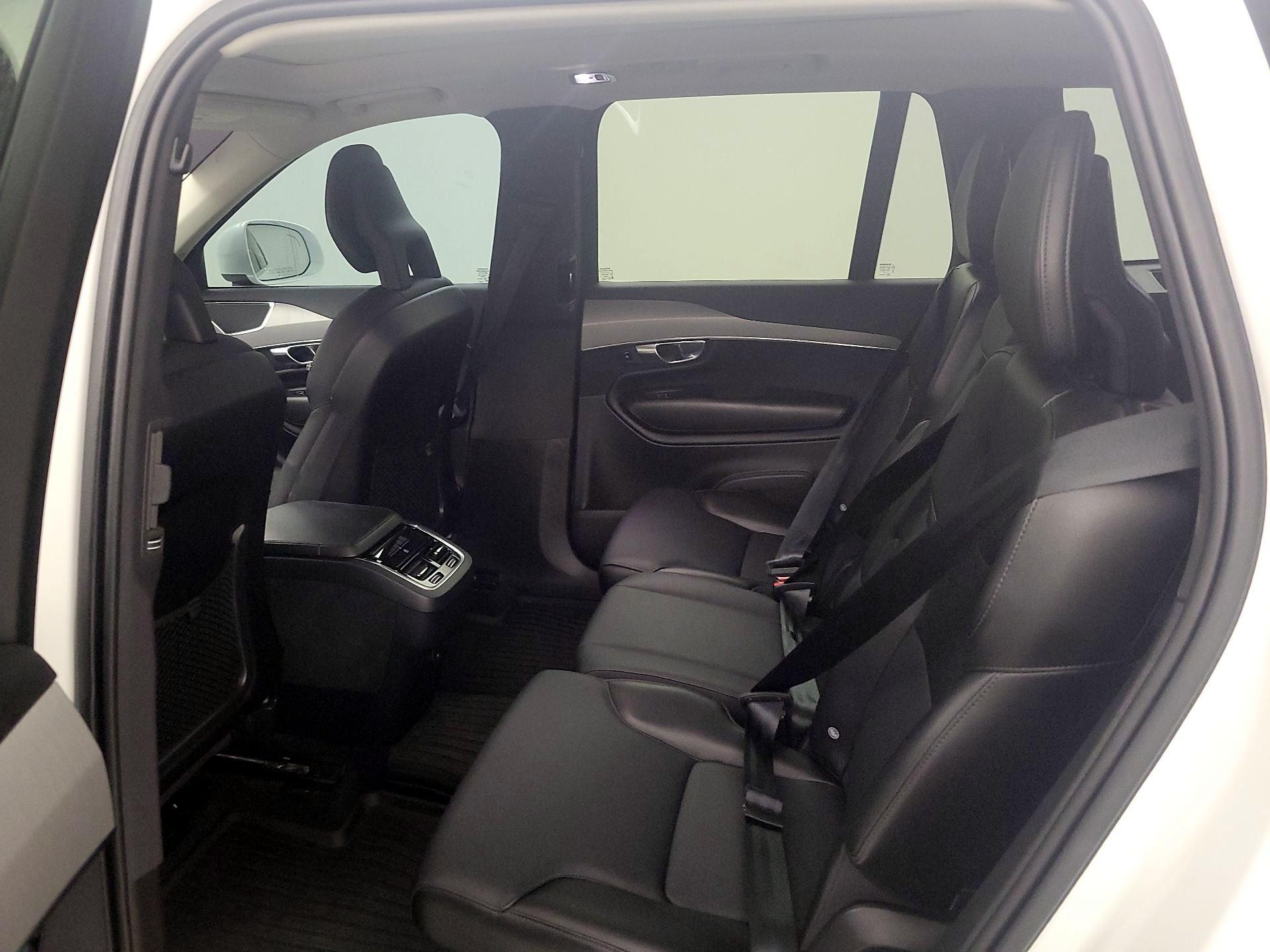 Thumbnail: 2021 Volvo XC90 - 20