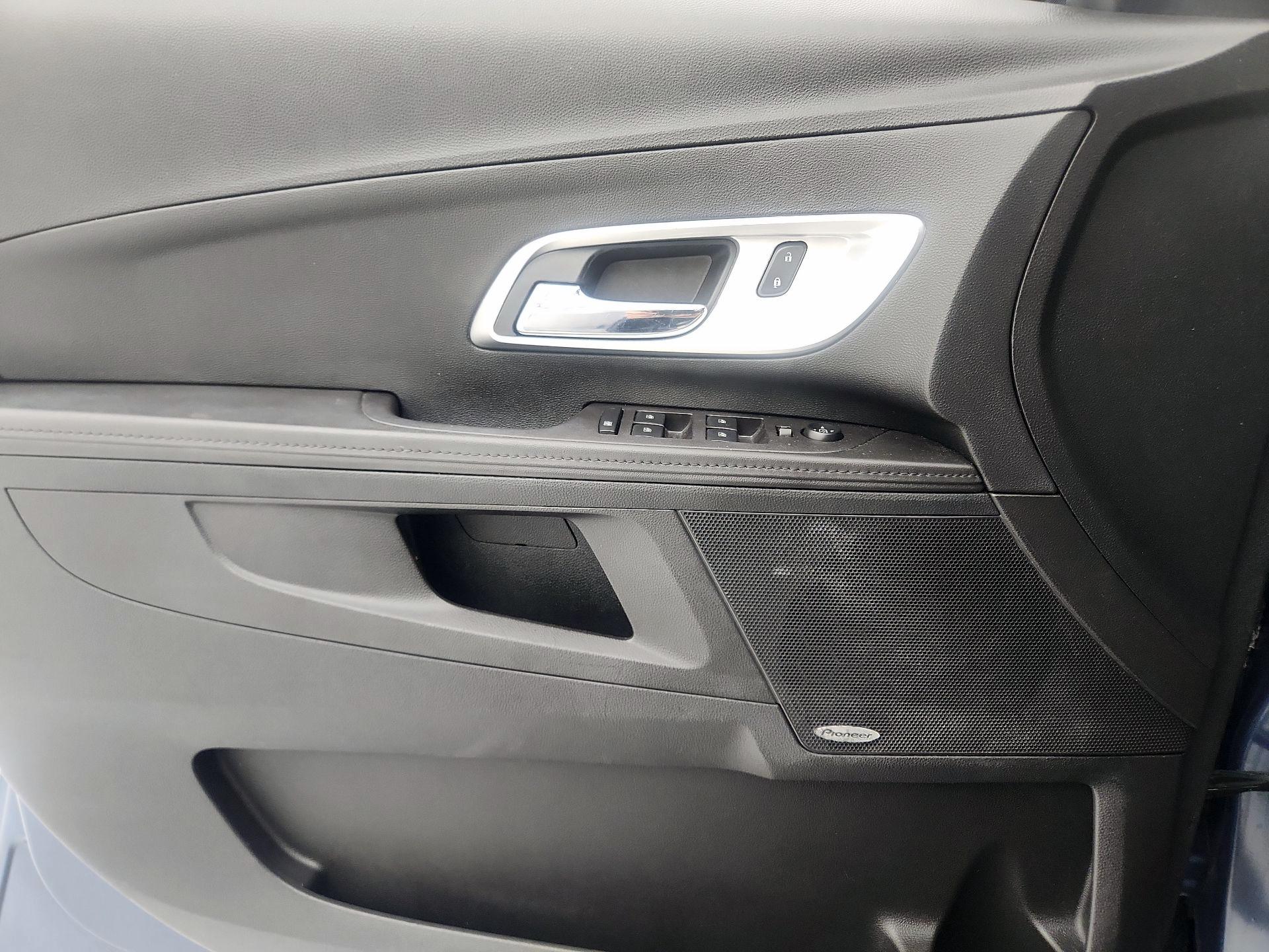 Thumbnail: 2016 Chevrolet Equinox - 12