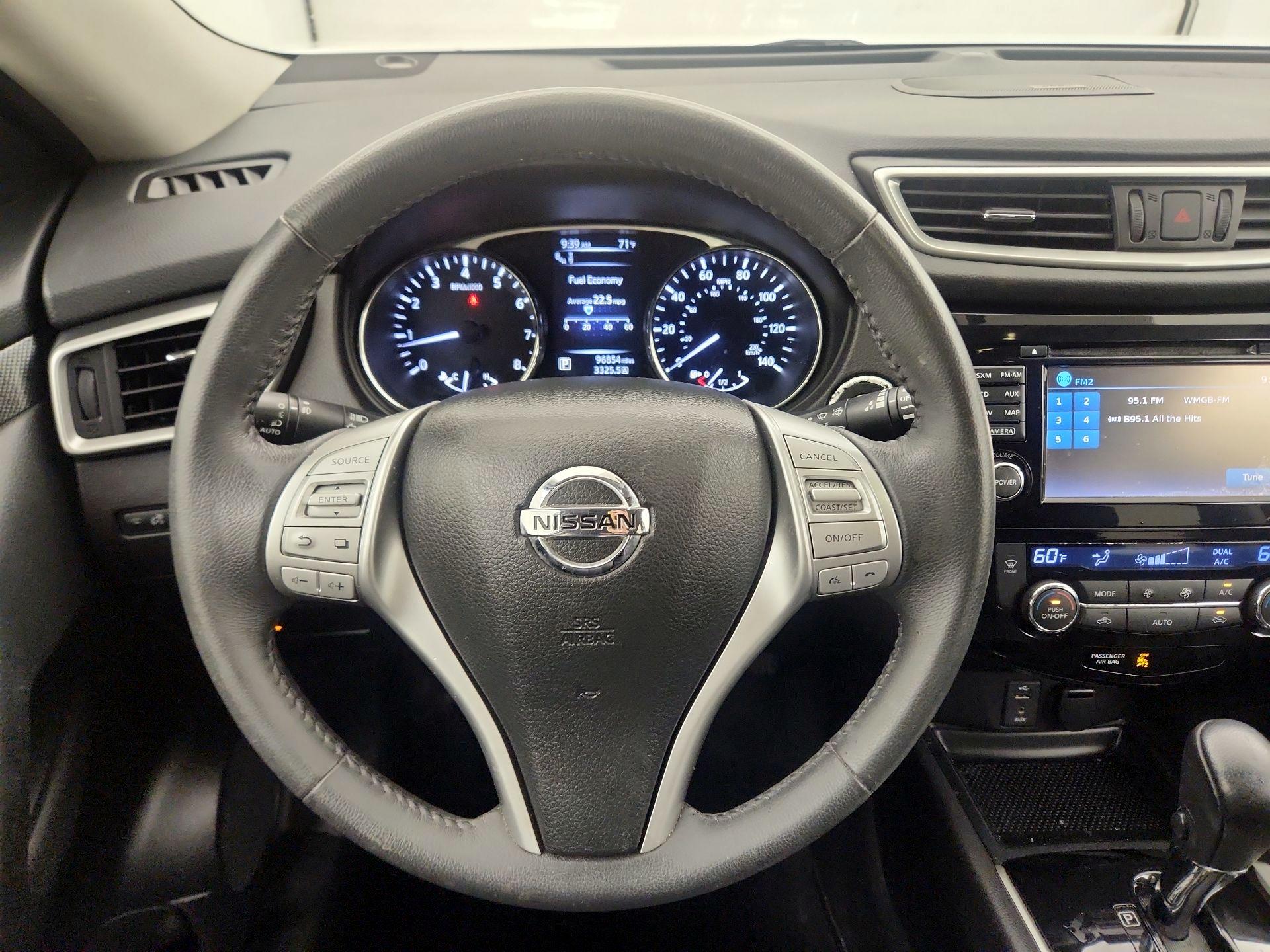 Thumbnail: 2016 Nissan Rogue - 10