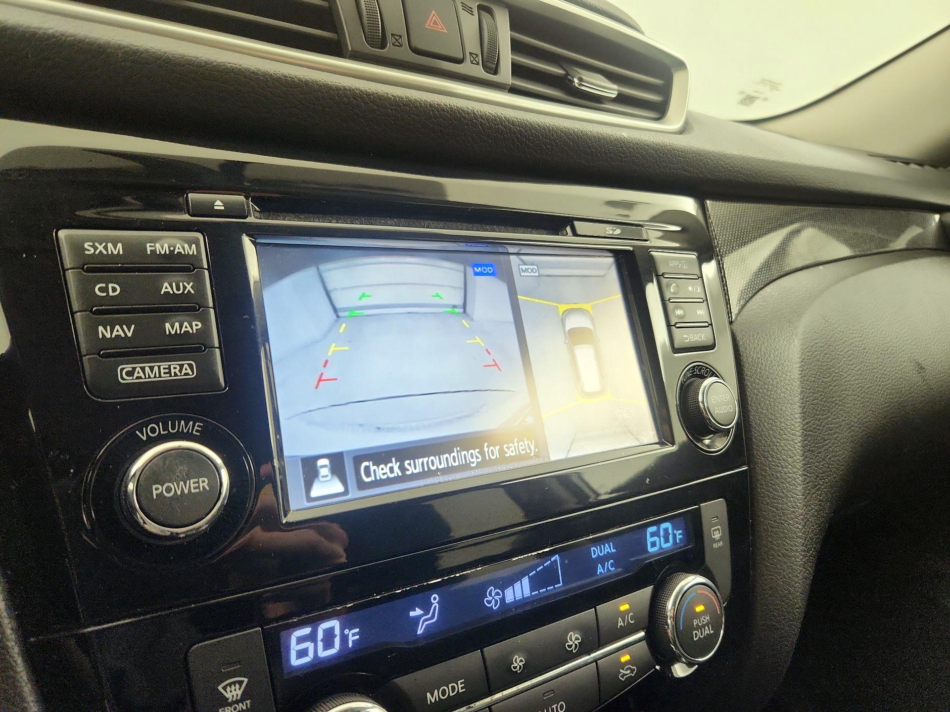 Thumbnail: 2016 Nissan Rogue - 15