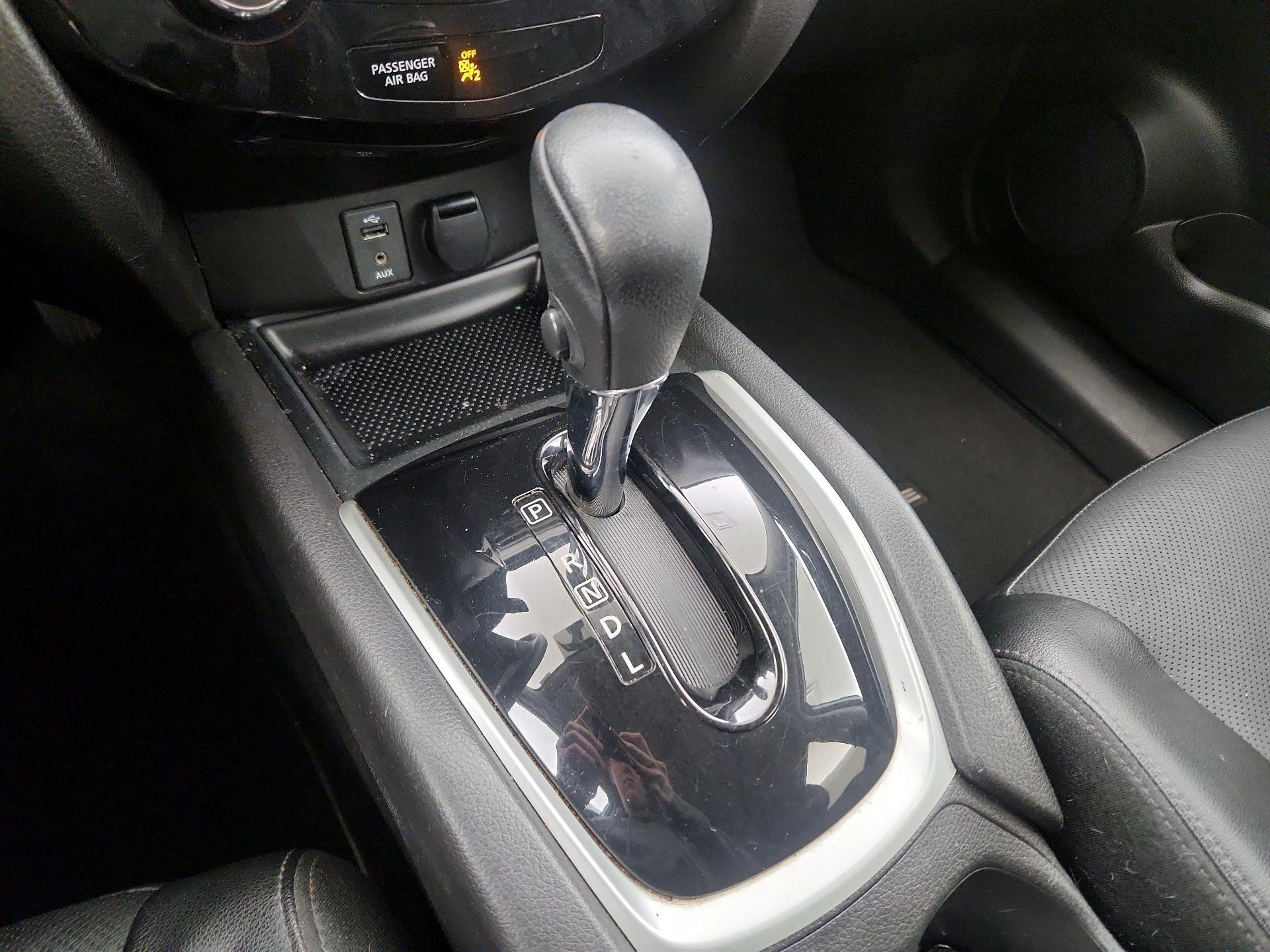 Thumbnail: 2016 Nissan Rogue - 18