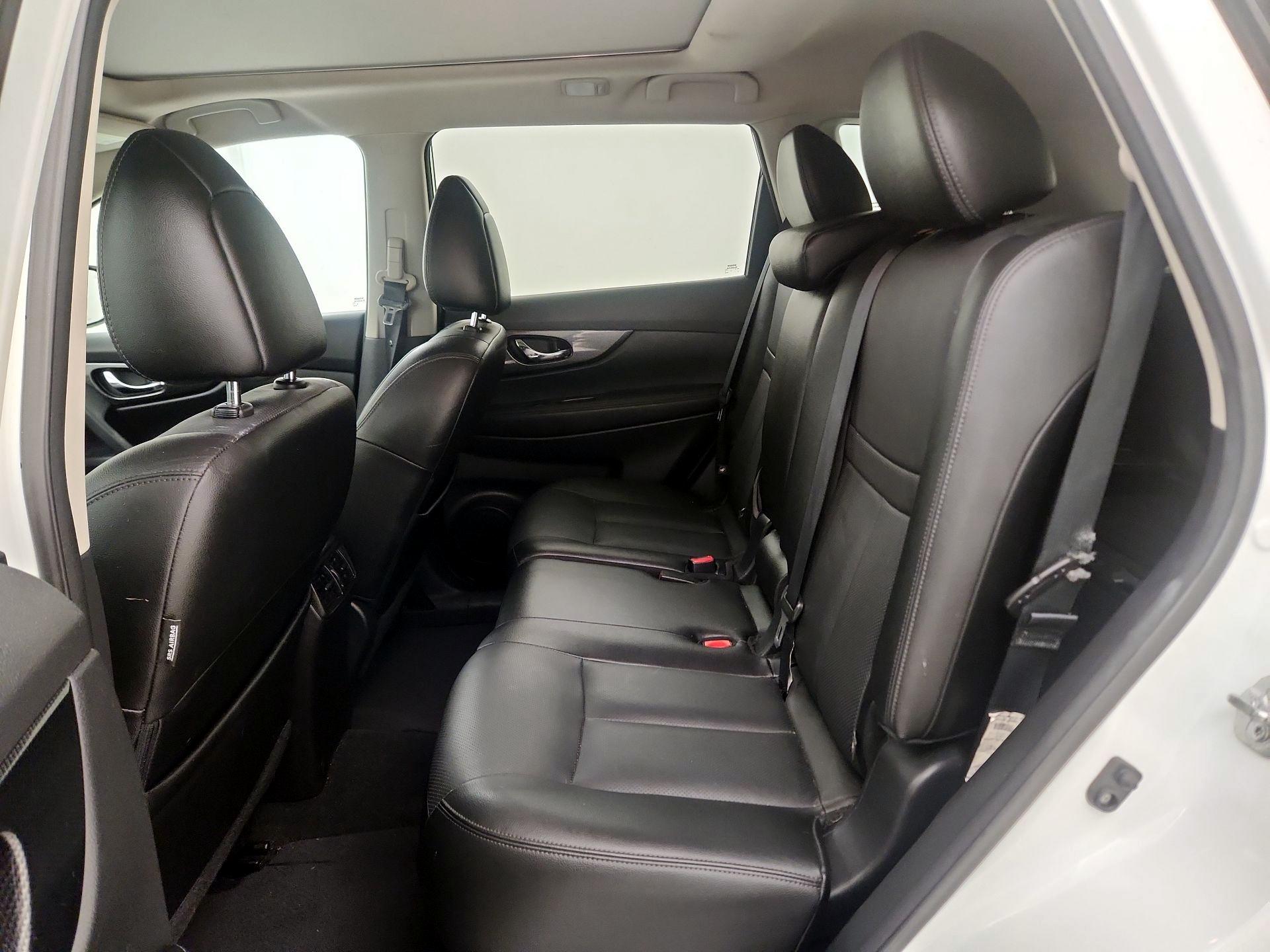 Thumbnail: 2016 Nissan Rogue - 20