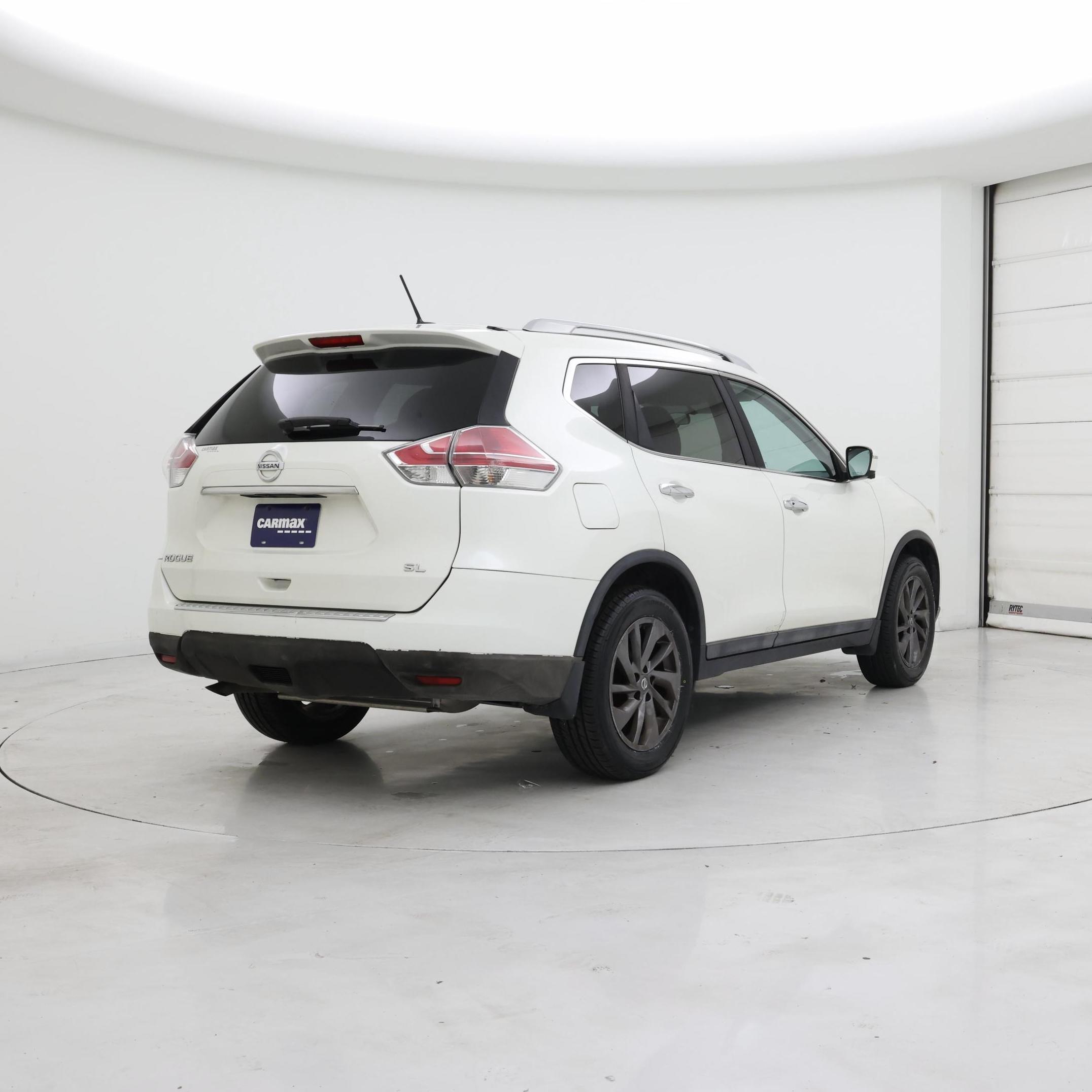 Thumbnail: 2016 Nissan Rogue - 8