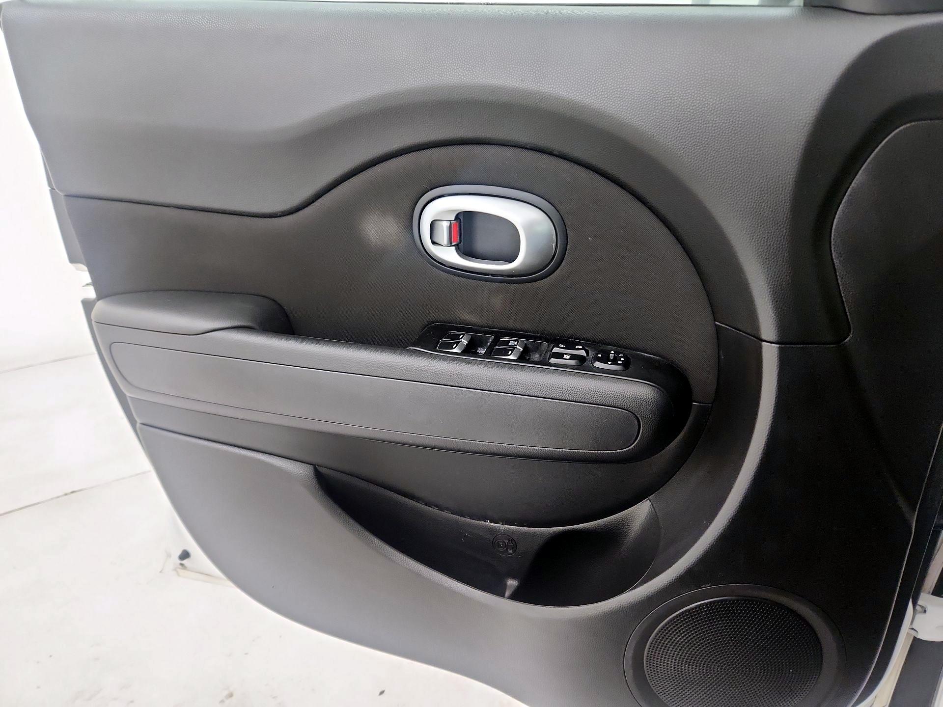 Thumbnail: 2019 Kia Soul - 12