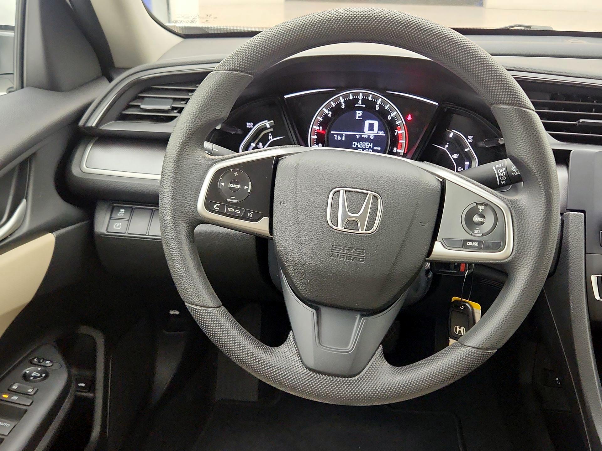 Thumbnail: 2016 Honda Civic - 10