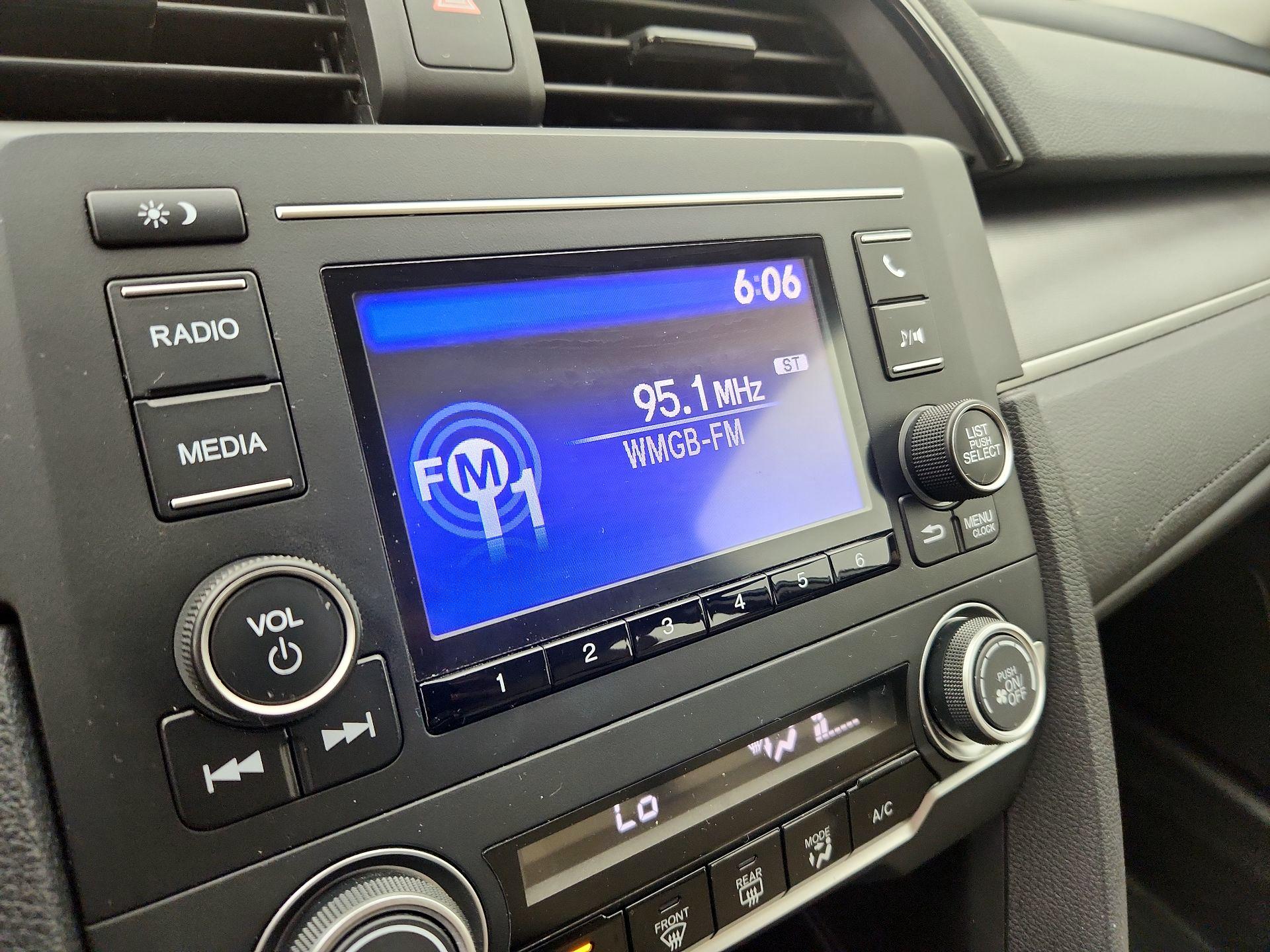 Thumbnail: 2016 Honda Civic - 15