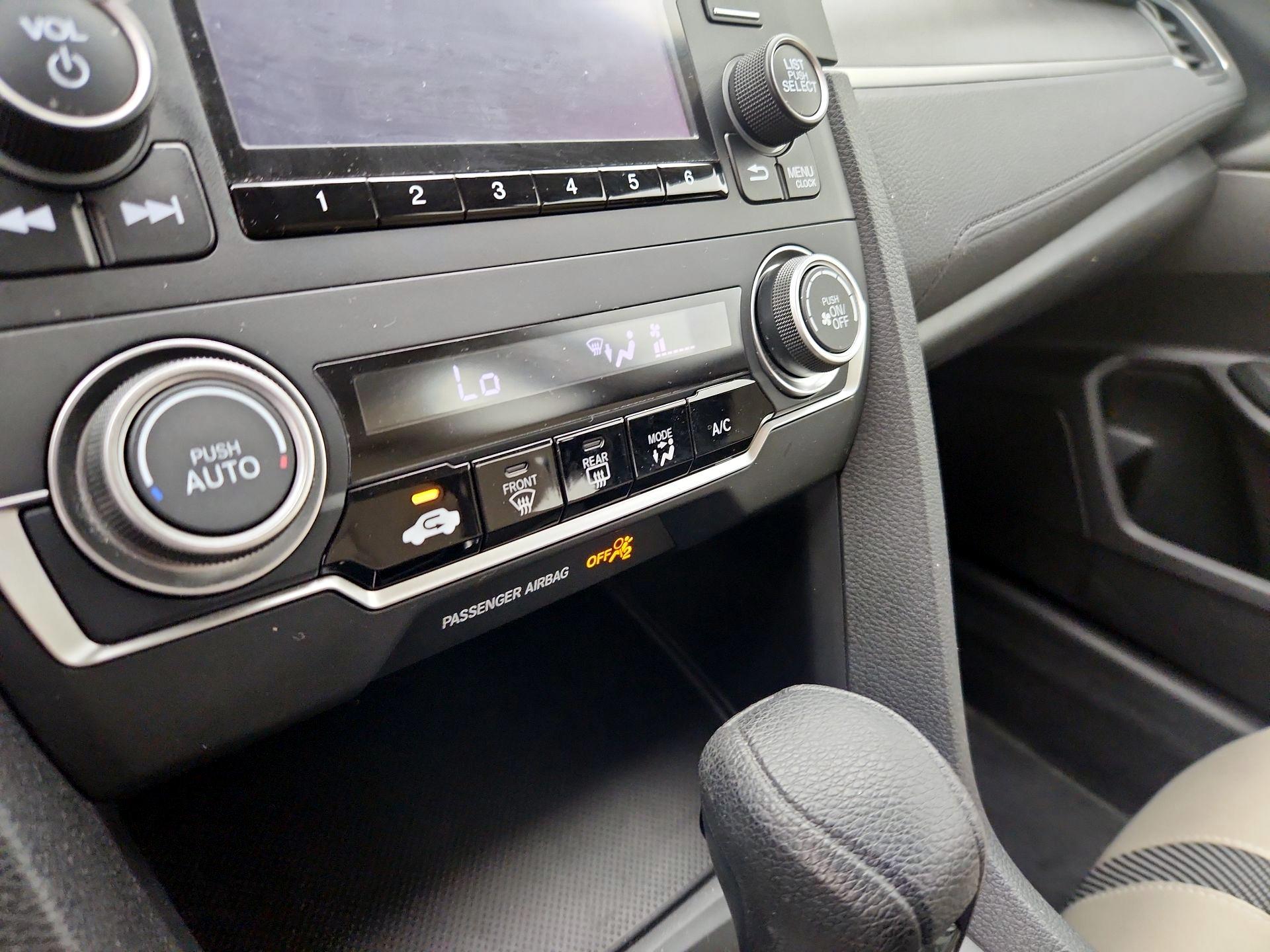 Thumbnail: 2016 Honda Civic - 16
