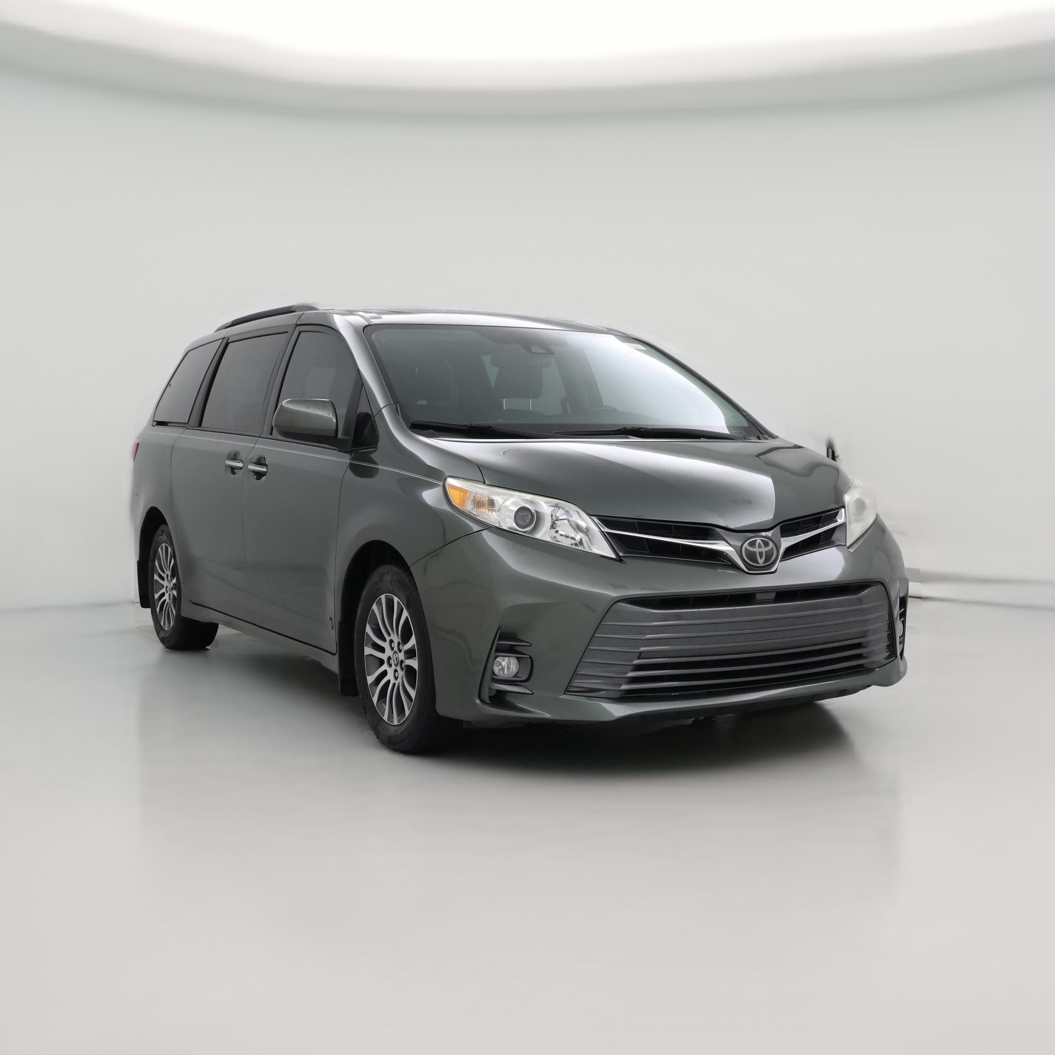 Thumbnail: 2018 Toyota Sienna - 1