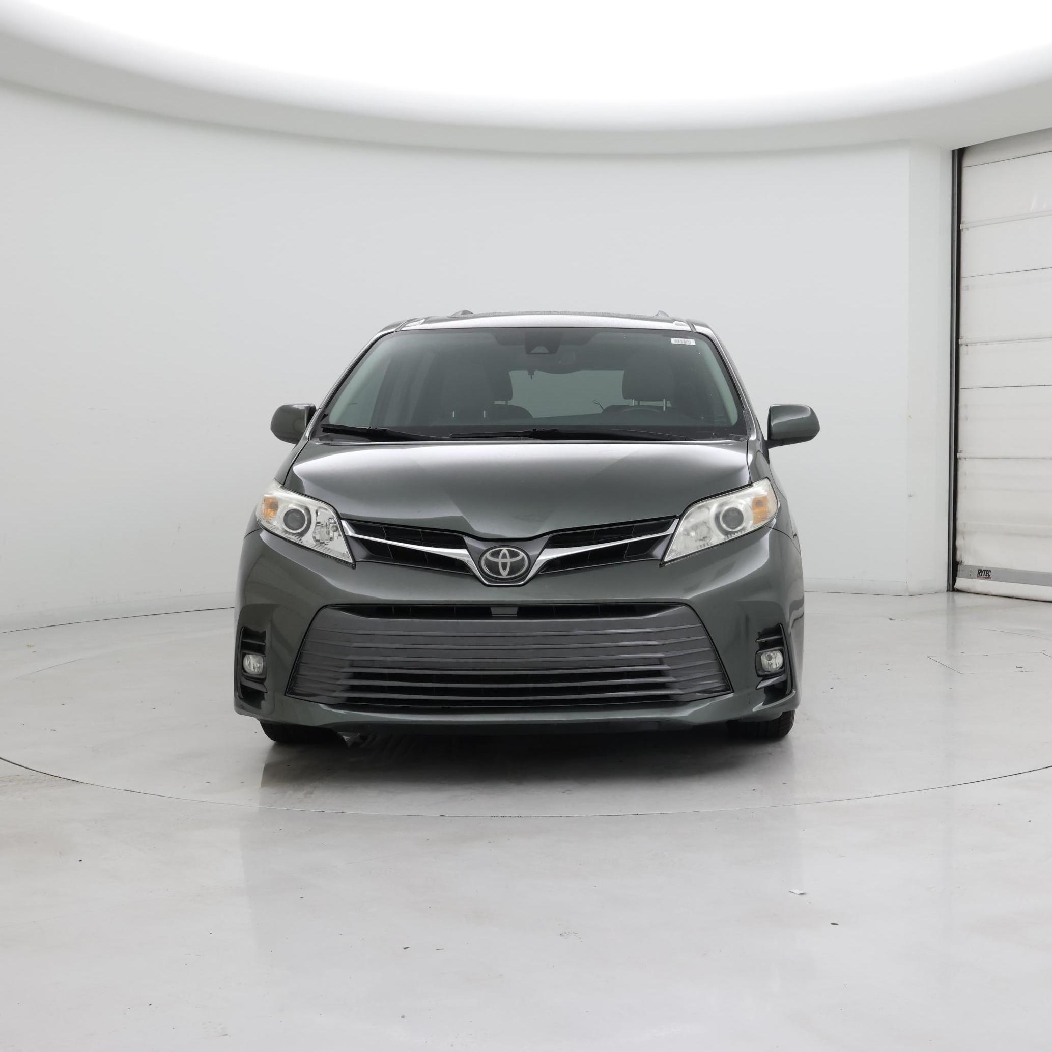 Thumbnail: 2018 Toyota Sienna - 5