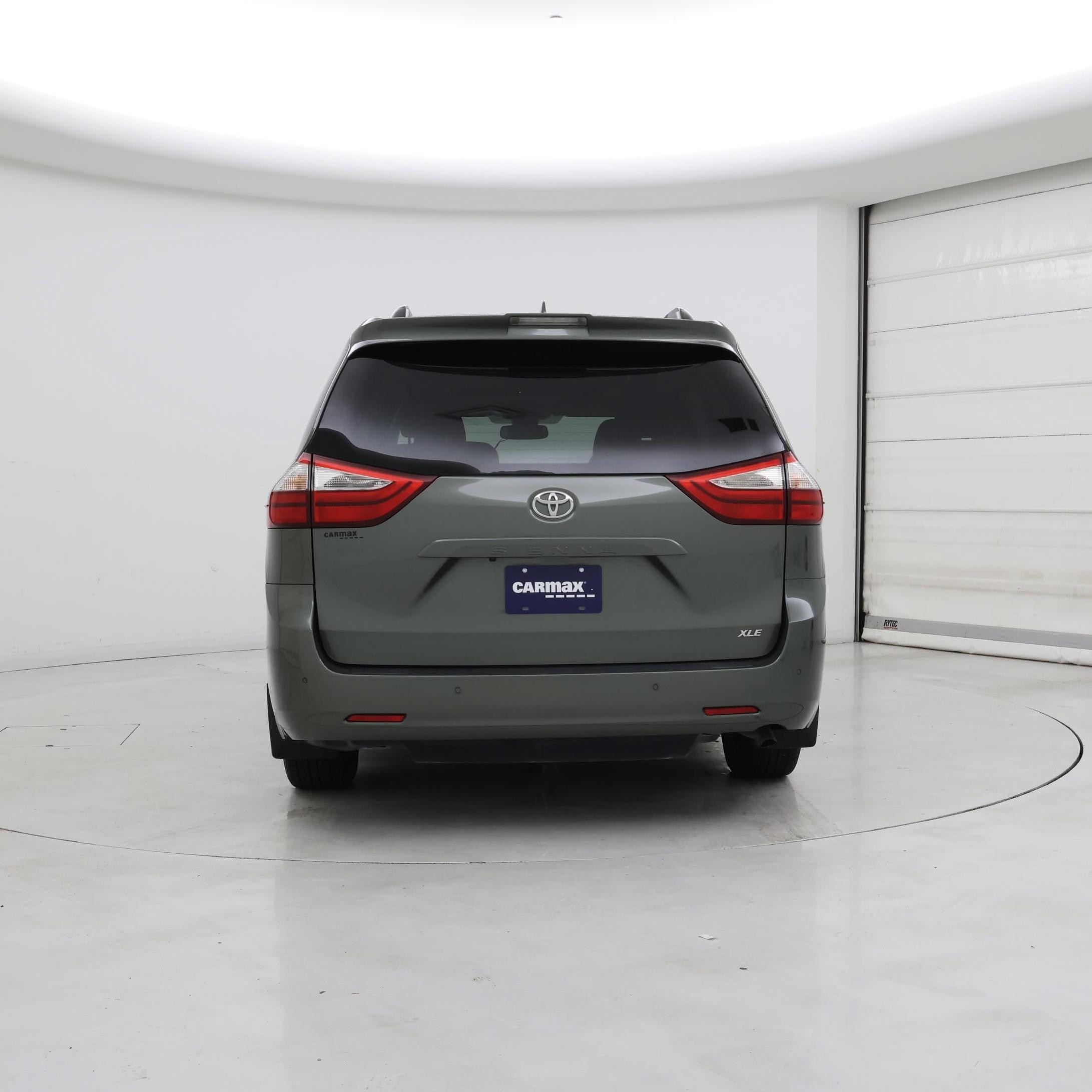 Thumbnail: 2018 Toyota Sienna - 6