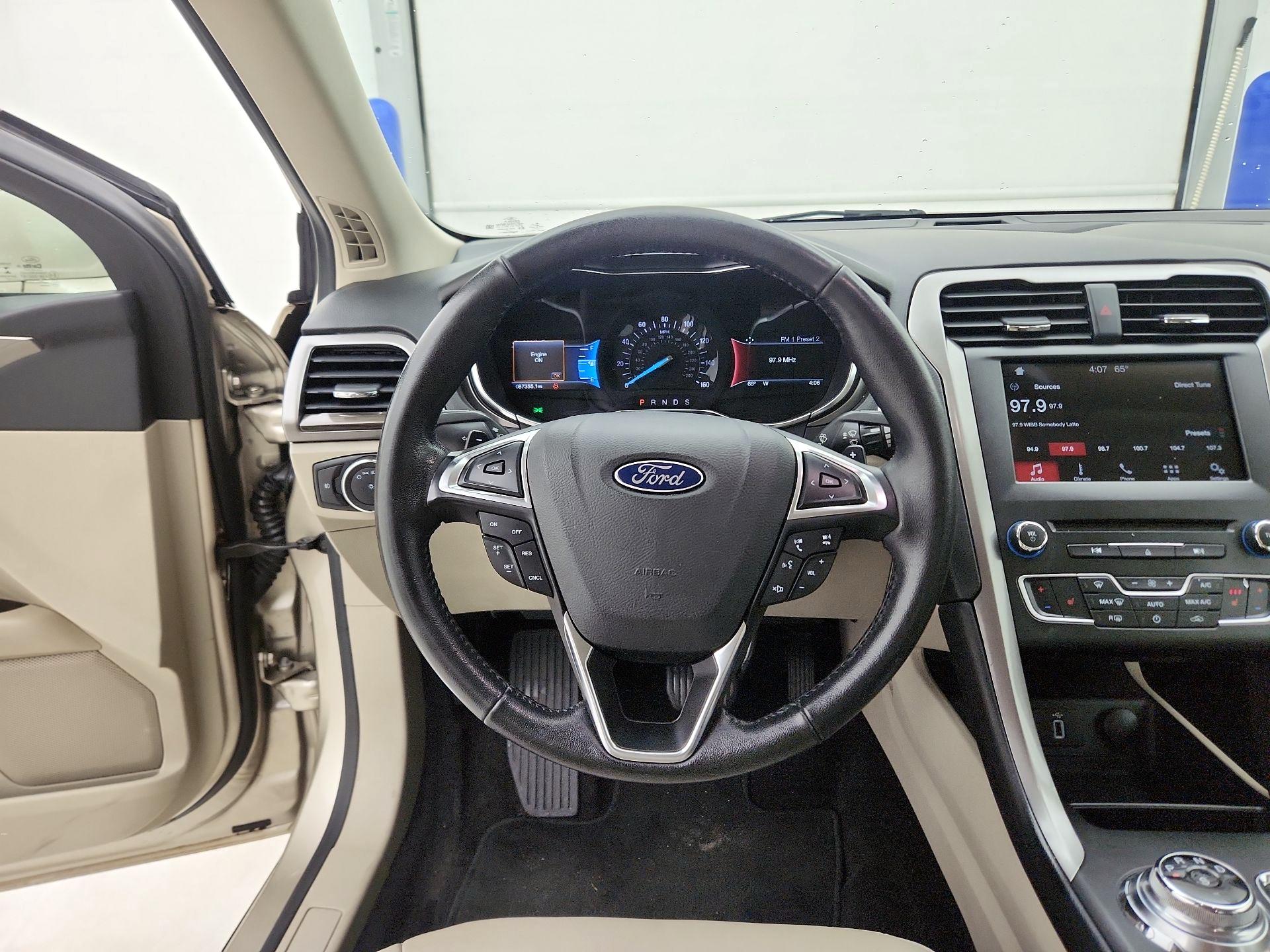 Thumbnail: 2017 Ford Fusion - 10