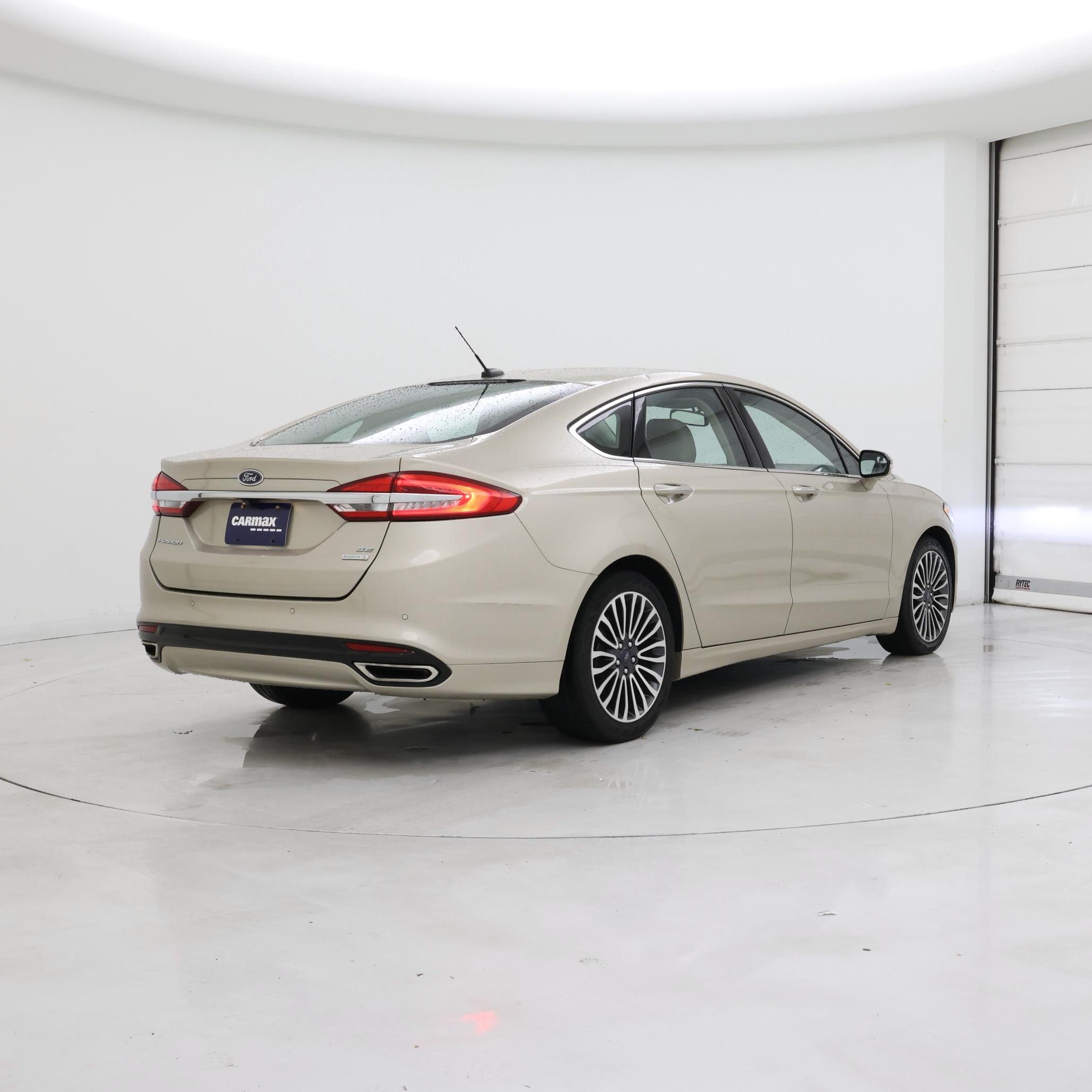 Thumbnail: 2017 Ford Fusion - 8