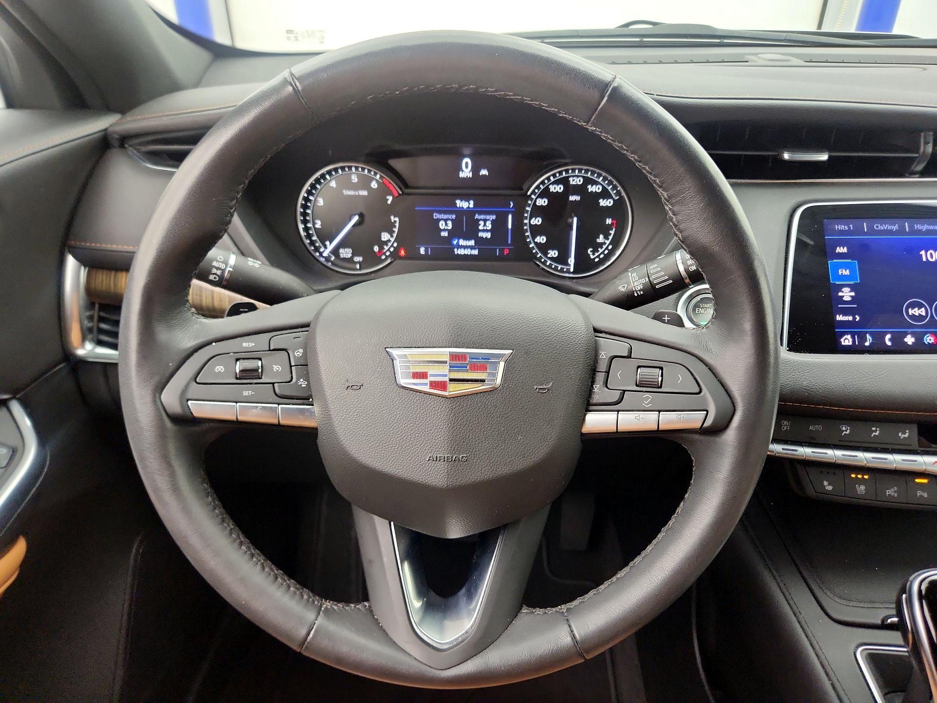 Thumbnail: 2022 Cadillac XT4 - 10