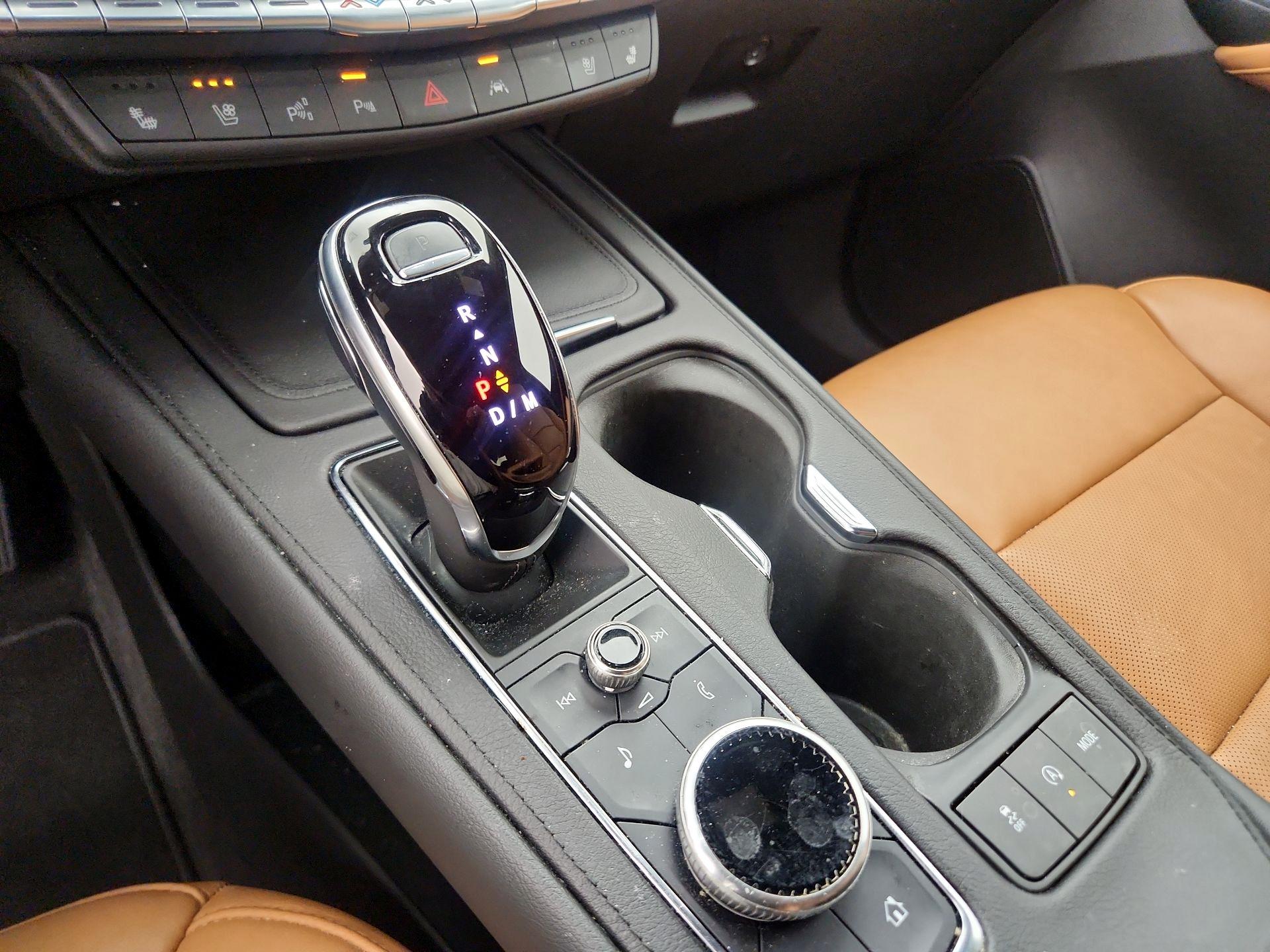 Thumbnail: 2022 Cadillac XT4 - 17