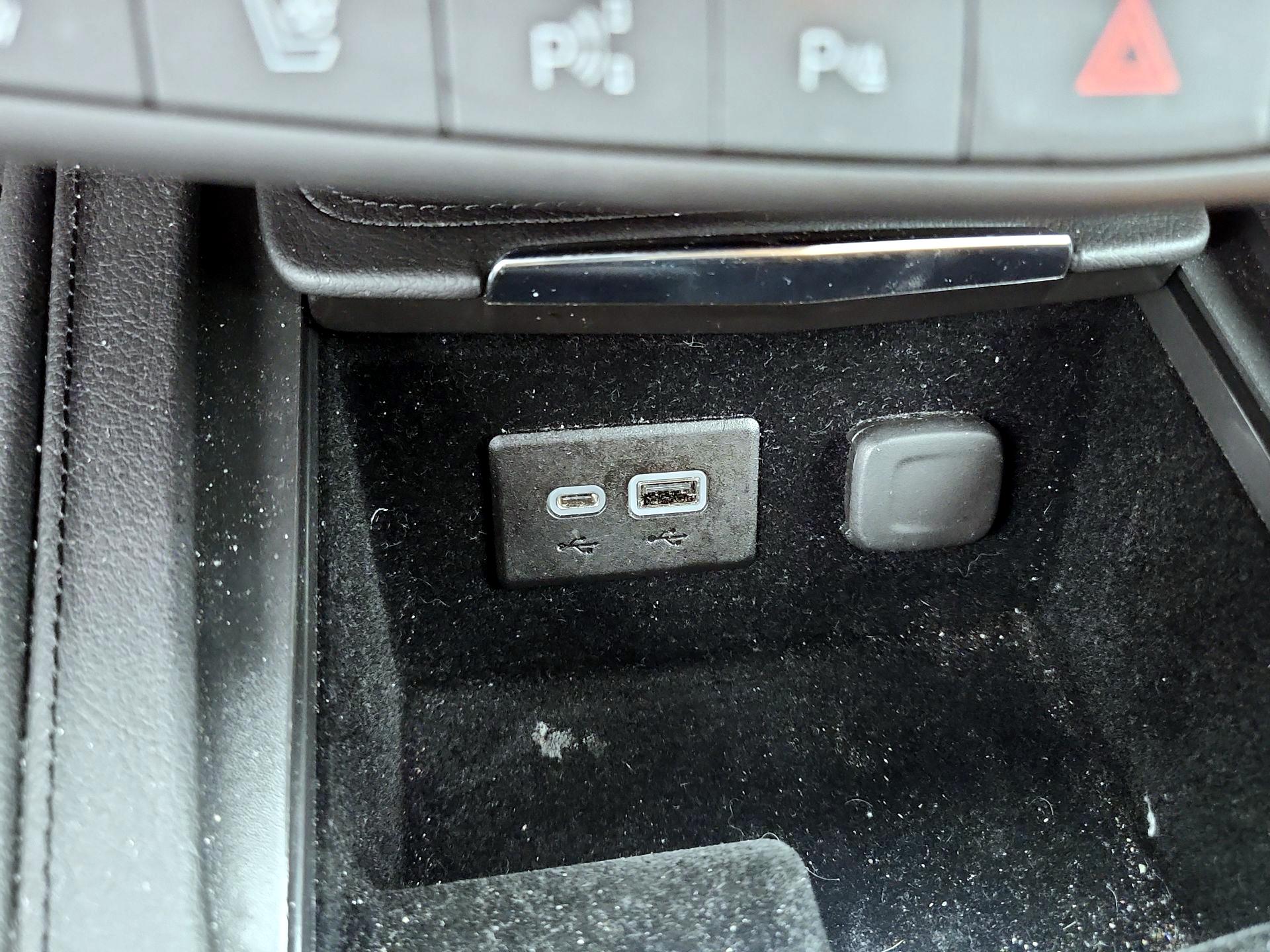 Thumbnail: 2022 Cadillac XT4 - 18