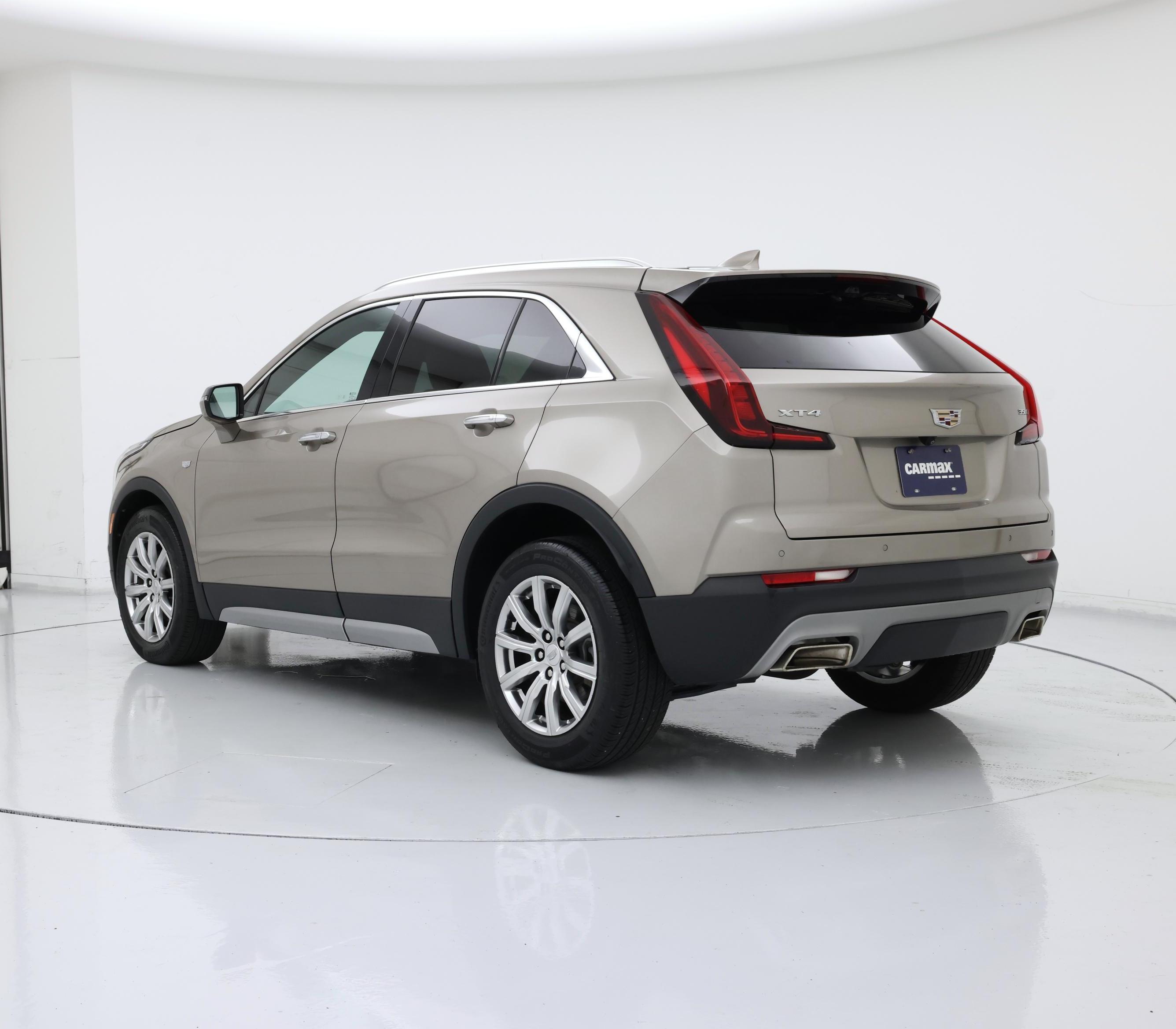 Thumbnail: 2022 Cadillac XT4 - 2