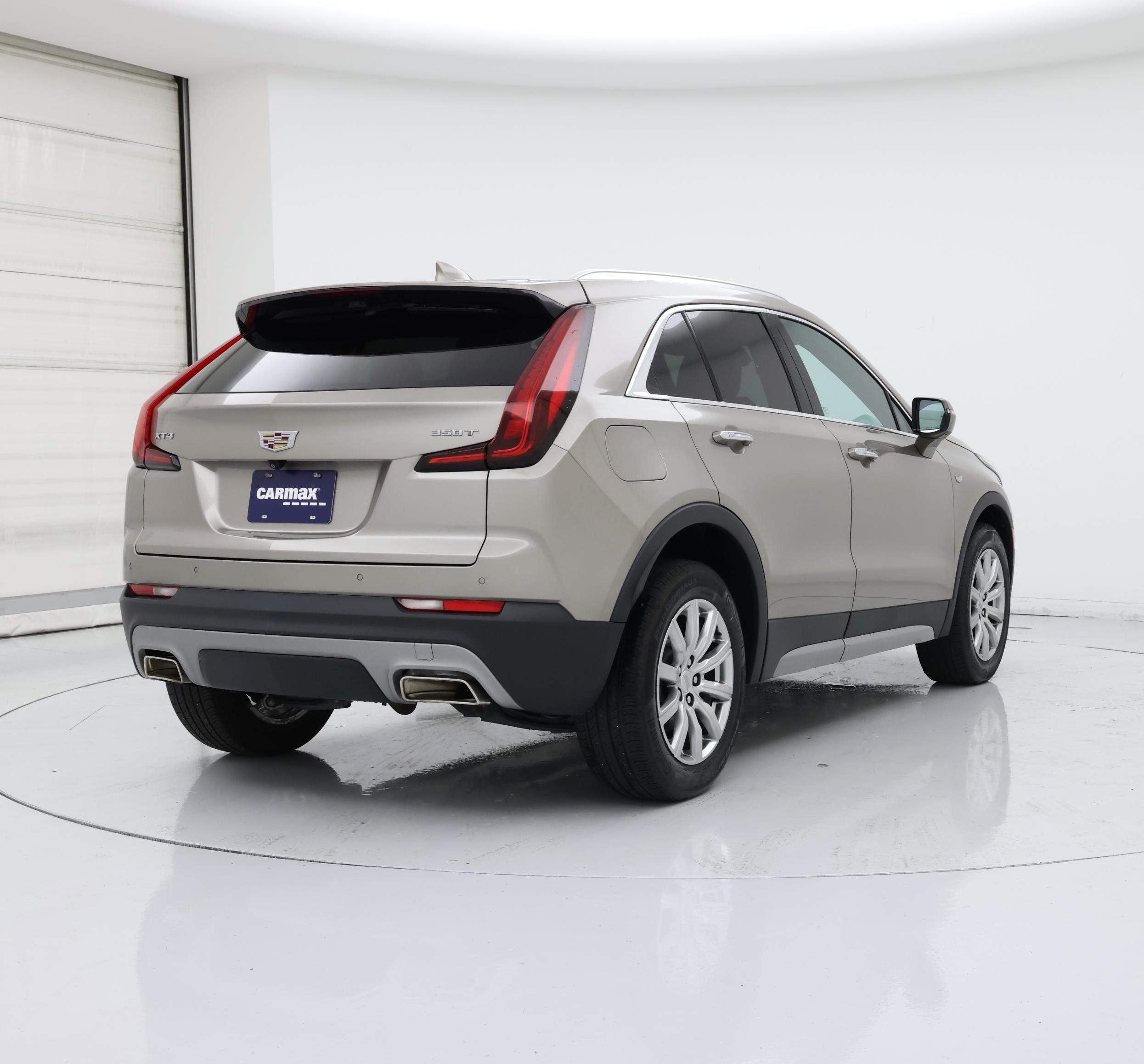 Thumbnail: 2022 Cadillac XT4 - 8