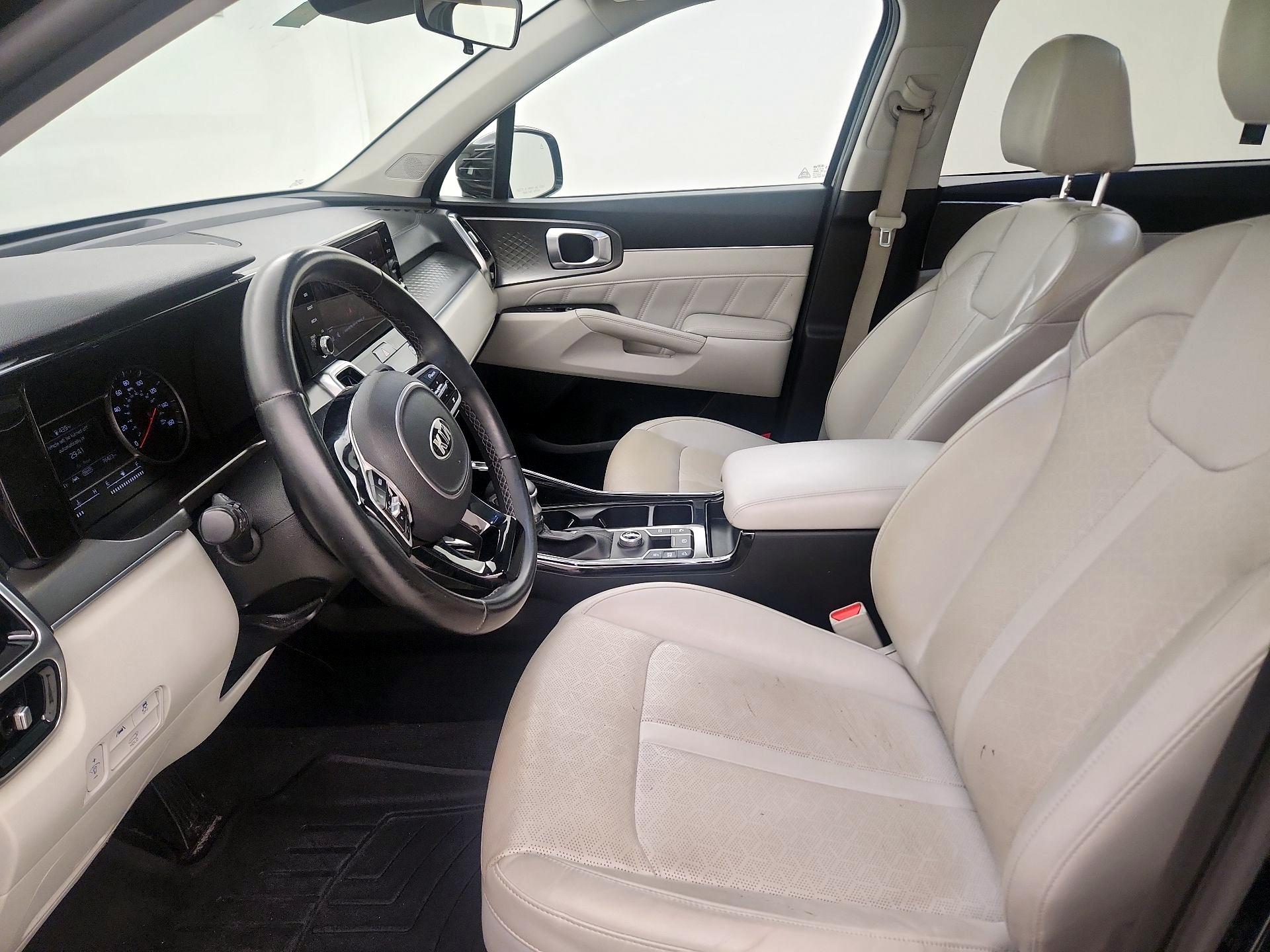 Thumbnail: 2021 Kia Sorento - 11