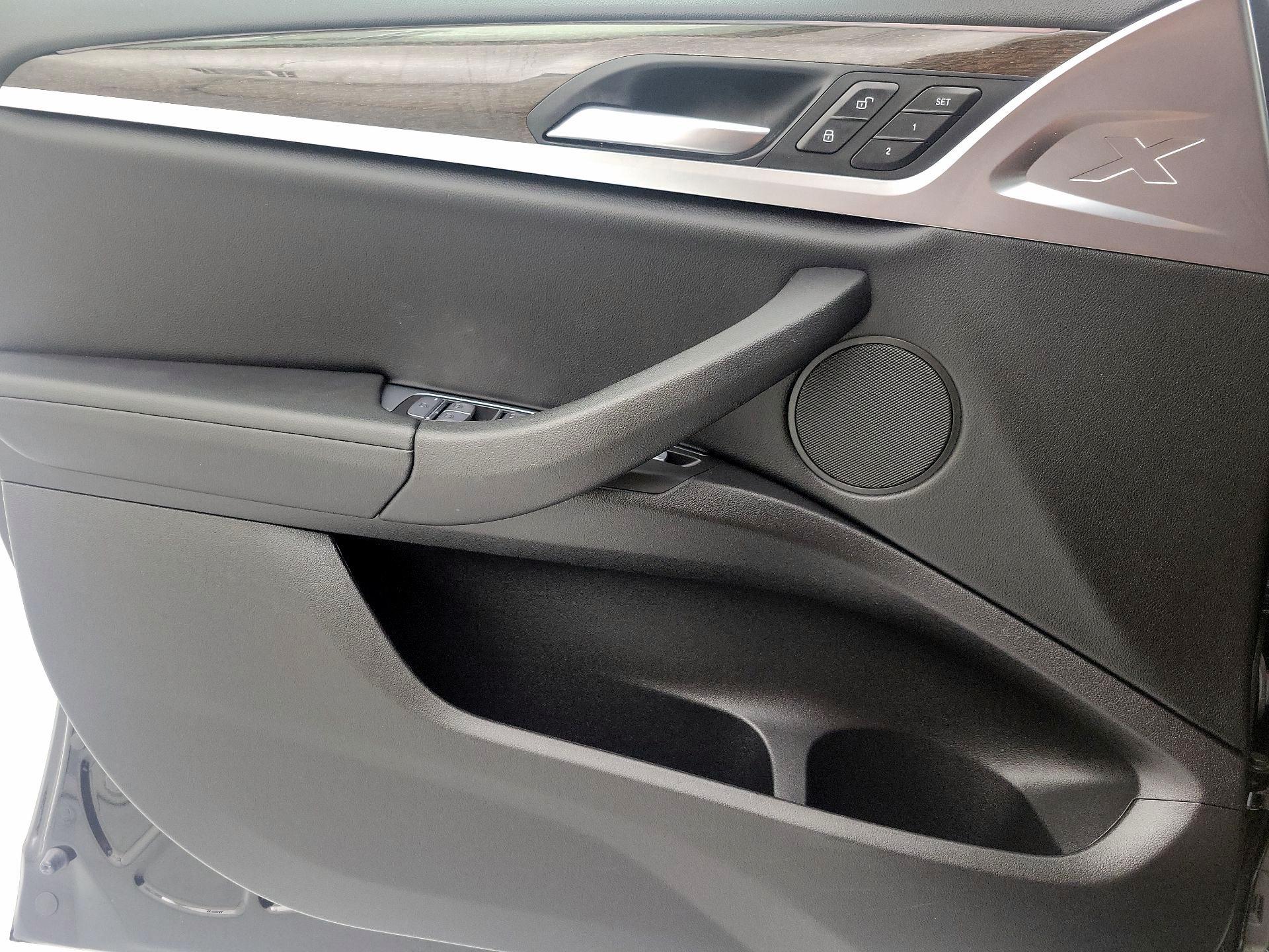 Thumbnail: 2022 BMW X4 - 12