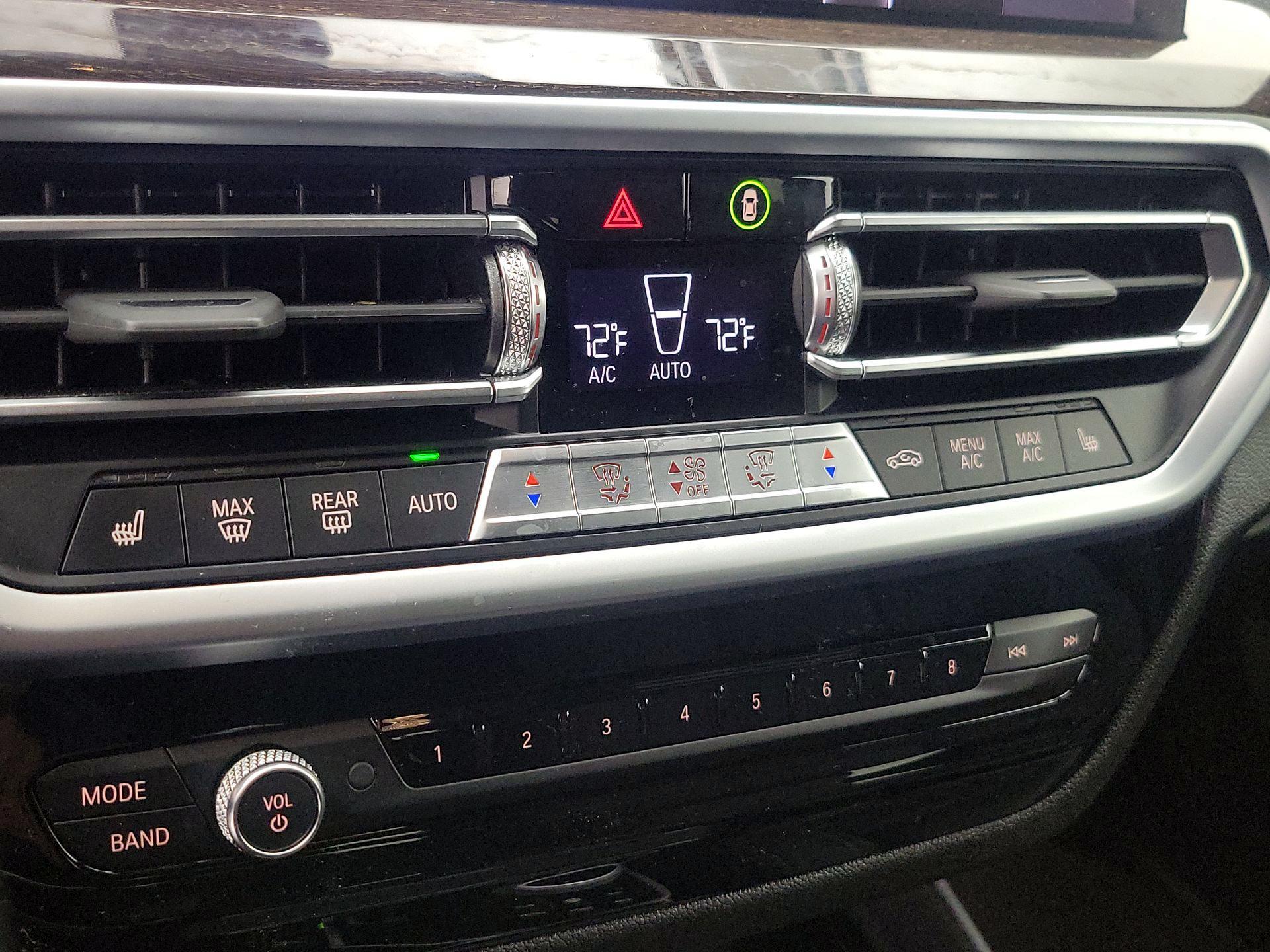 Thumbnail: 2022 BMW X4 - 17