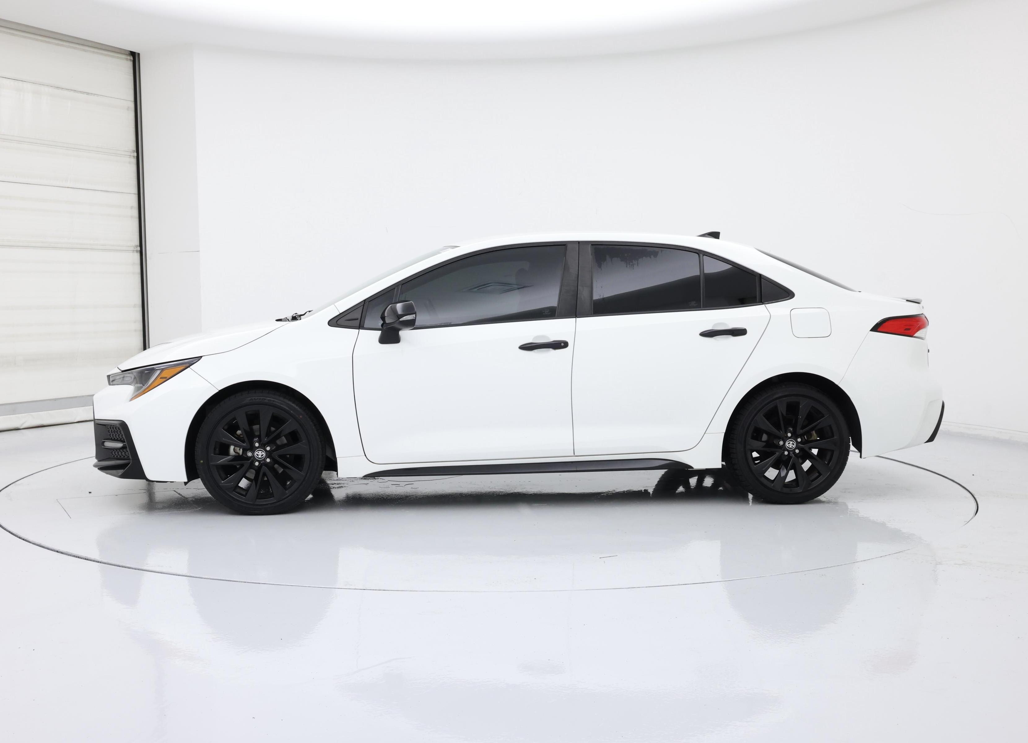 Thumbnail: 2022 Toyota Corolla - 3