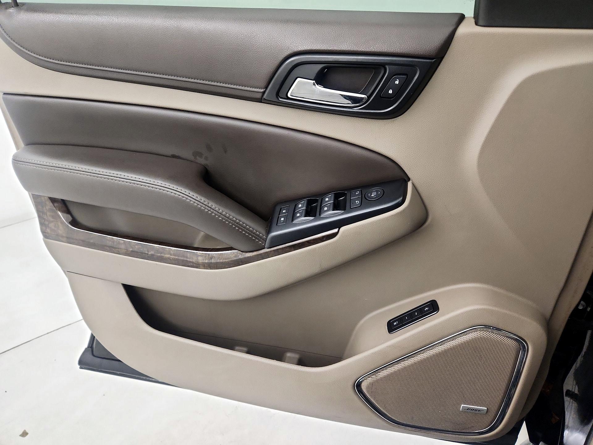 Thumbnail: 2018 Chevrolet Suburban - 12