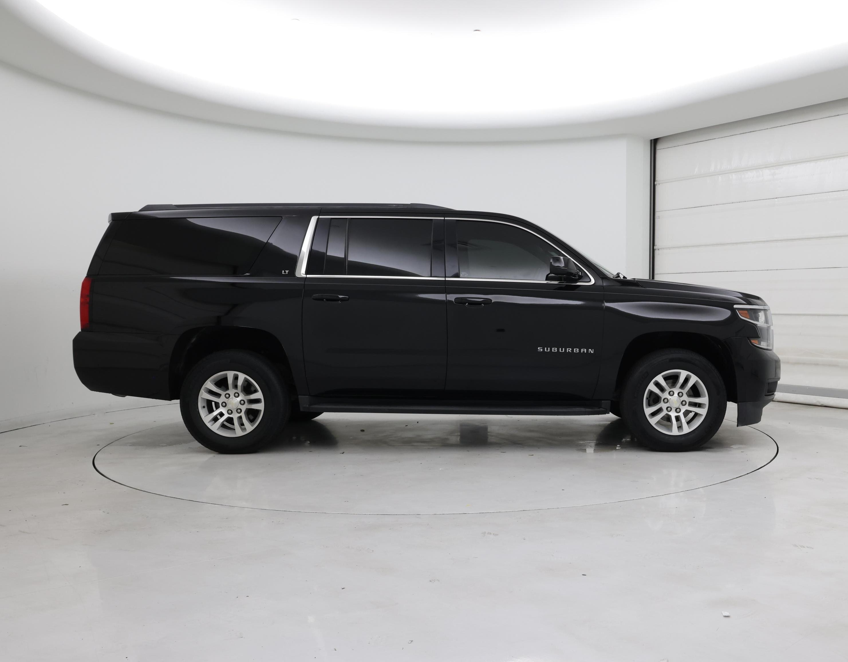 Thumbnail: 2018 Chevrolet Suburban - 7