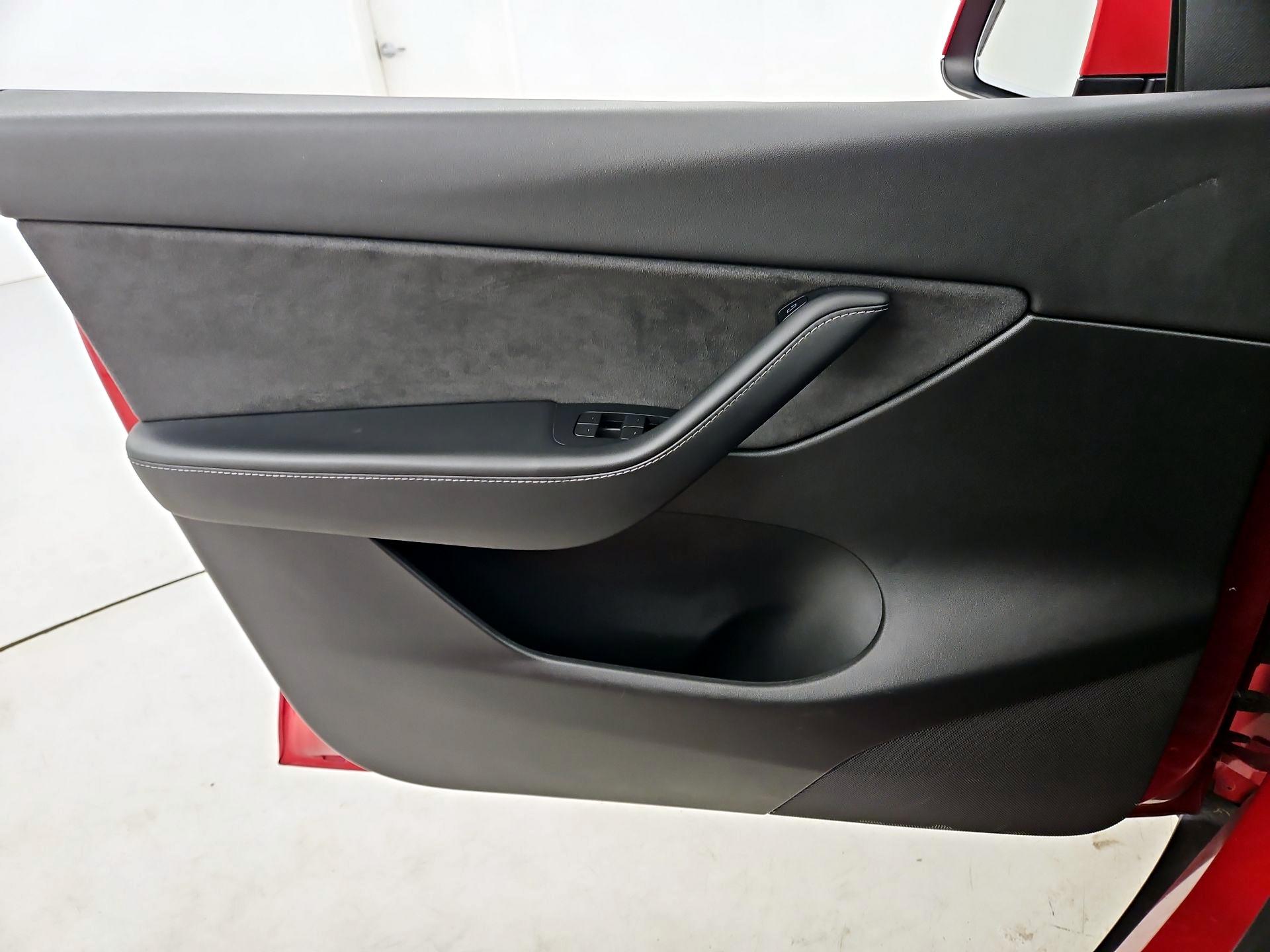 Thumbnail: 2022 Tesla Model Y - 12