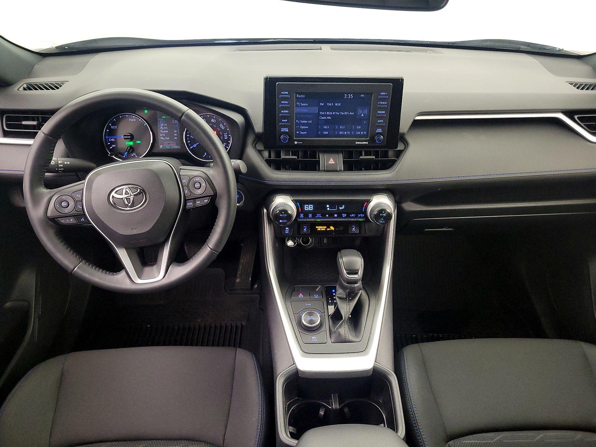 Thumbnail: 2022 Toyota RAV4 - 9