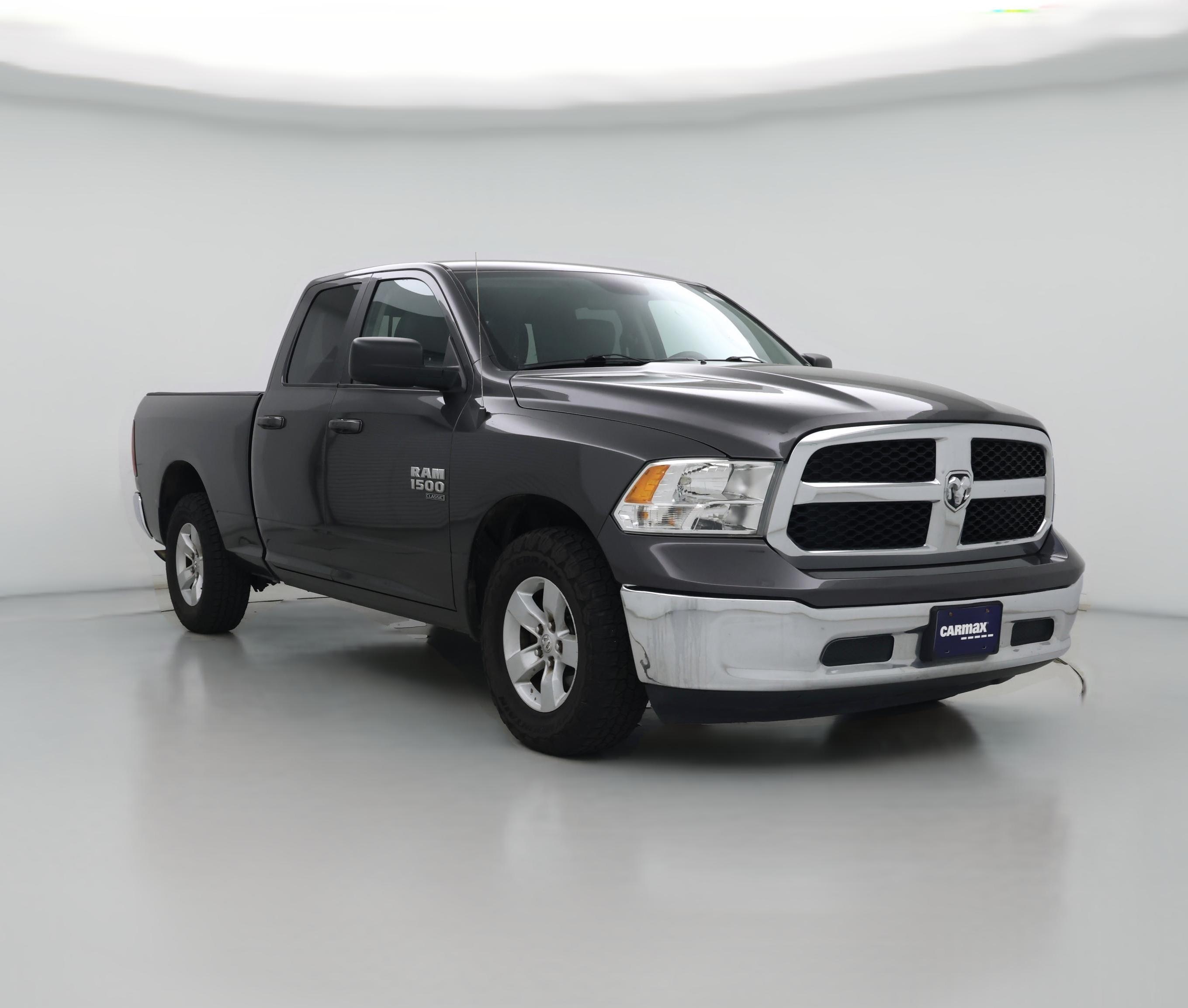 Thumbnail: 2020 RAM 1500 Classic - 1