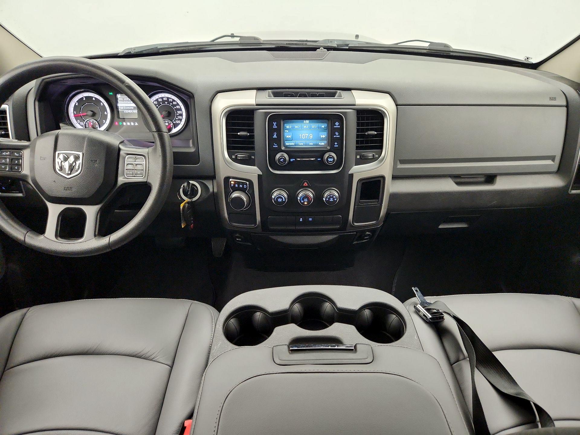 Thumbnail: 2020 RAM 1500 Classic - 9