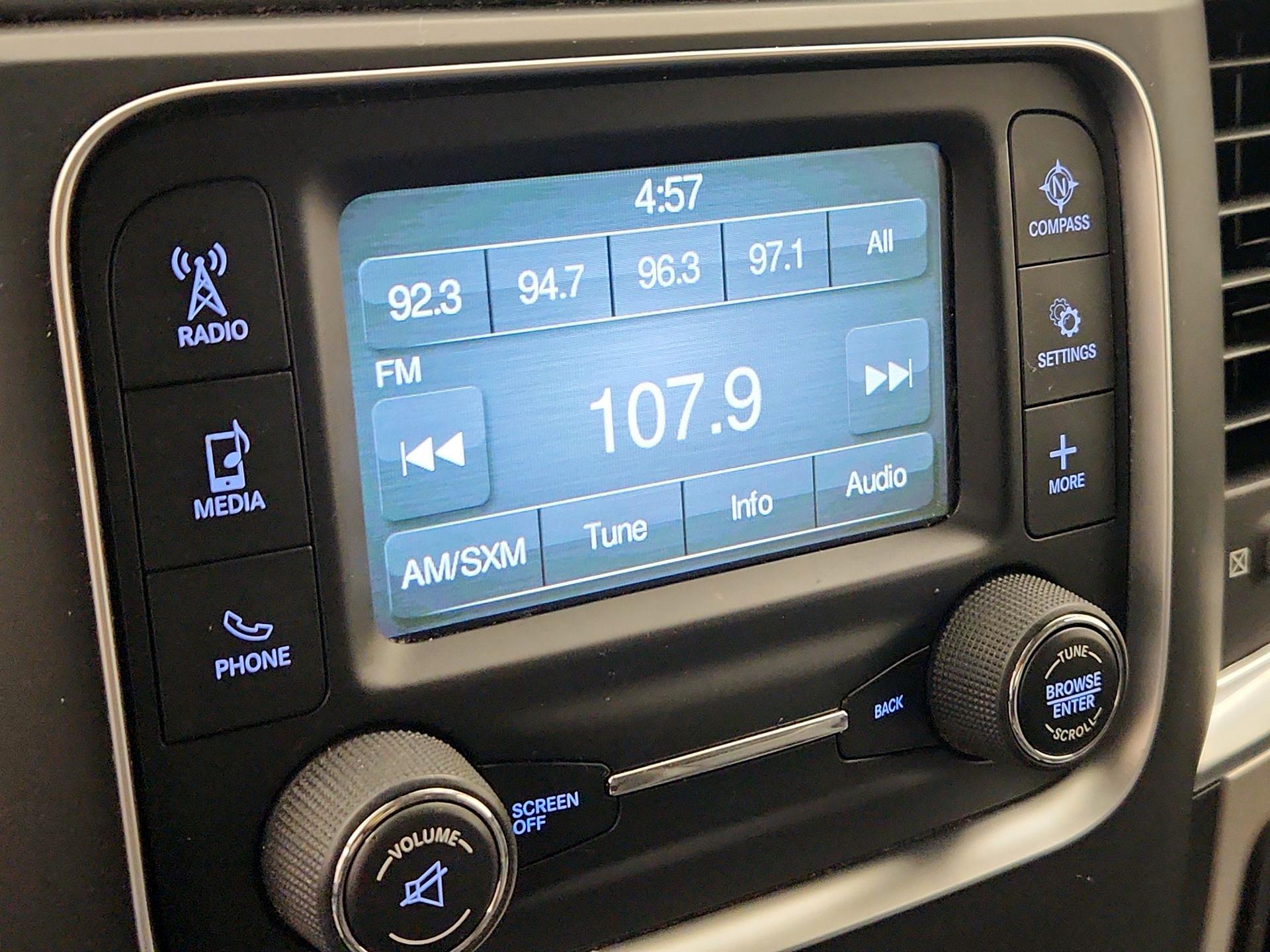 Thumbnail: 2020 RAM 1500 Classic - 15
