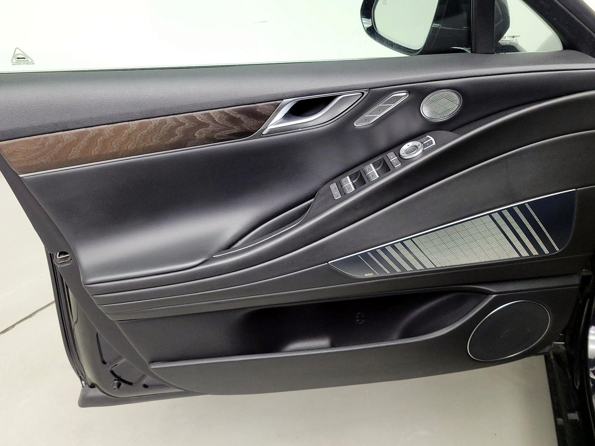 Thumbnail: 2023 Genesis G80 - 12