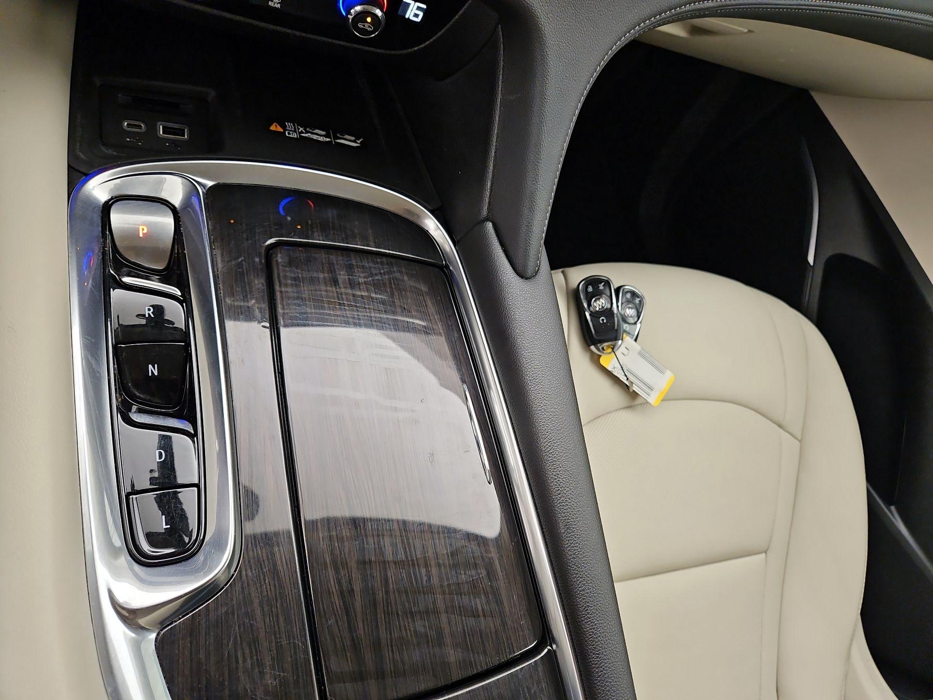 Thumbnail: 2022 Buick Enclave - 17