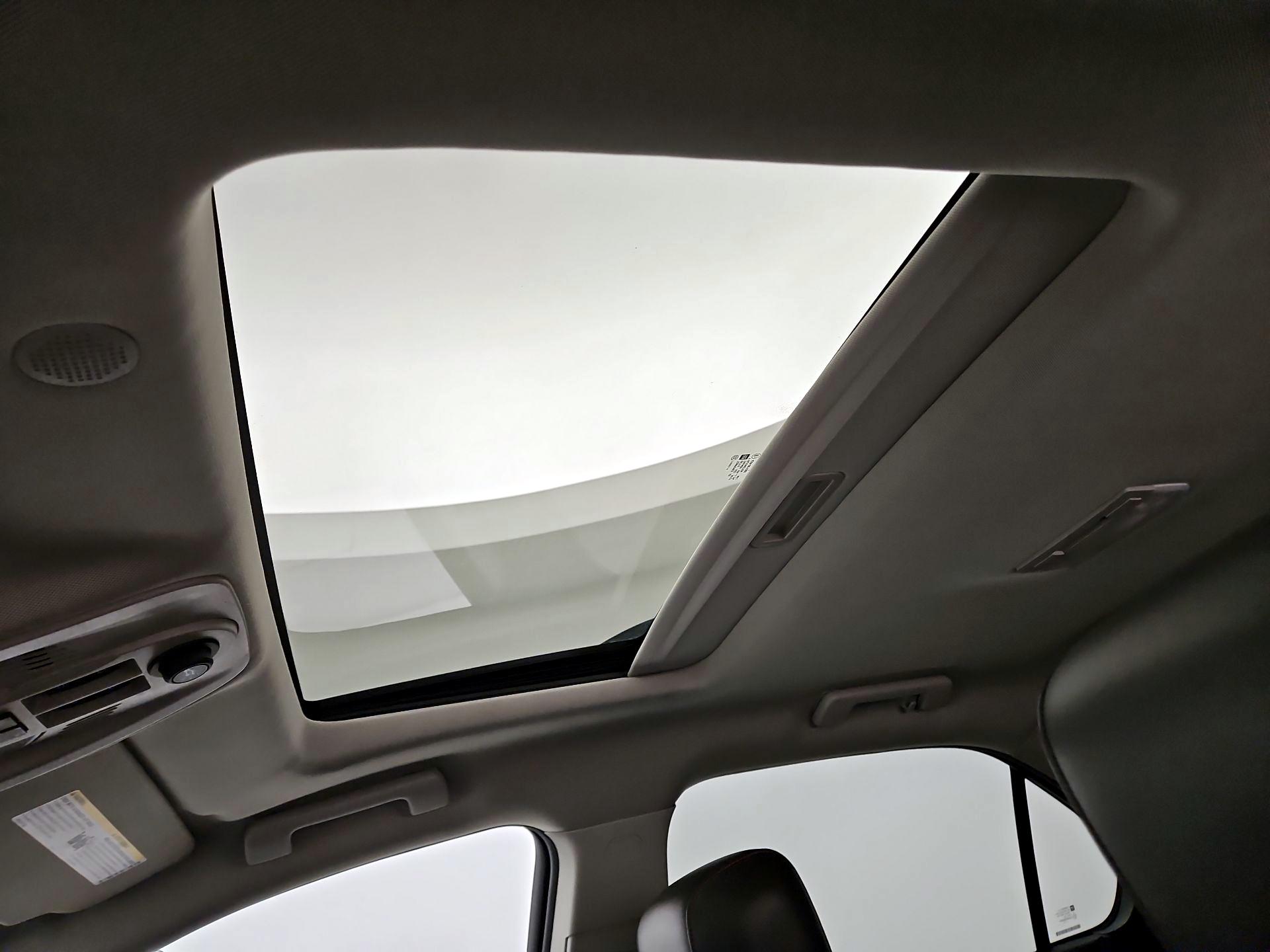 Thumbnail: 2015 Chevrolet Equinox - 19
