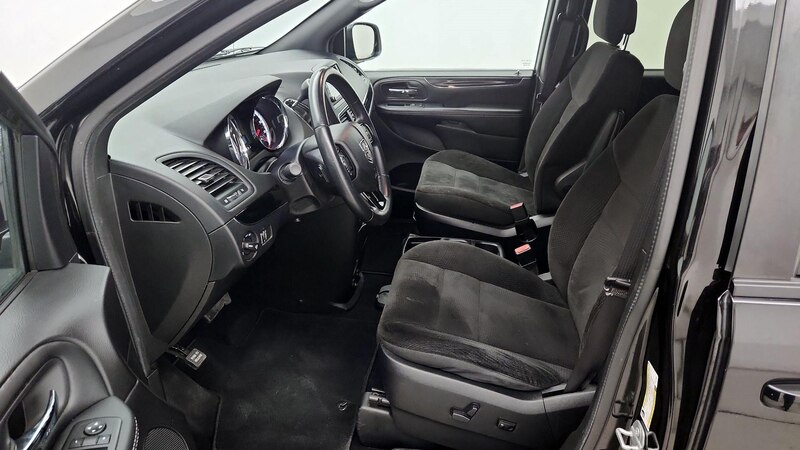 2018 Dodge Grand Caravan SE 11