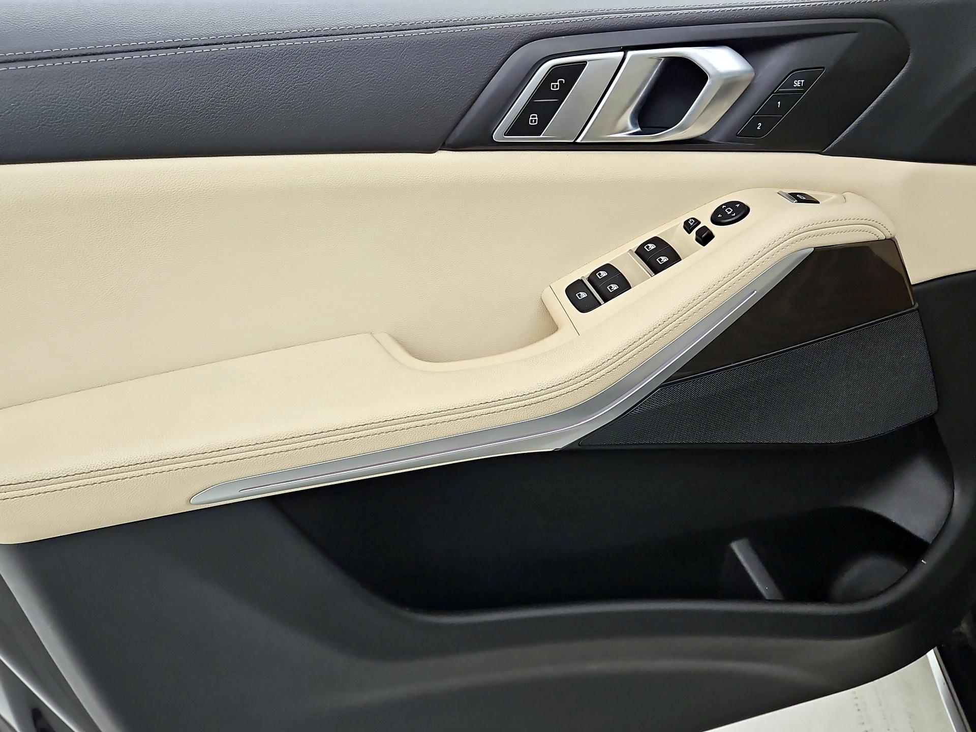 Thumbnail: 2022 BMW X5 - 12