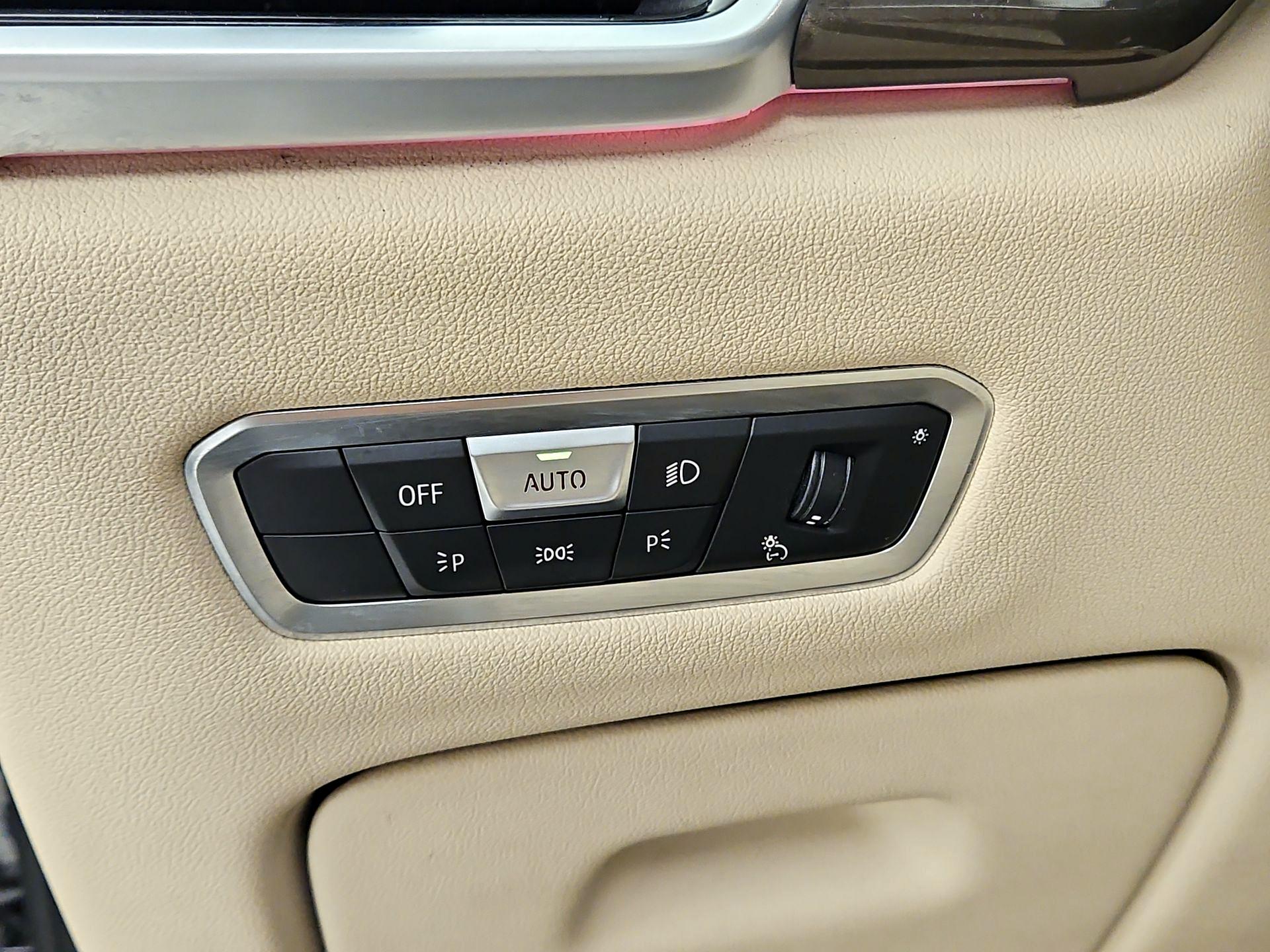 Thumbnail: 2022 BMW X5 - 13