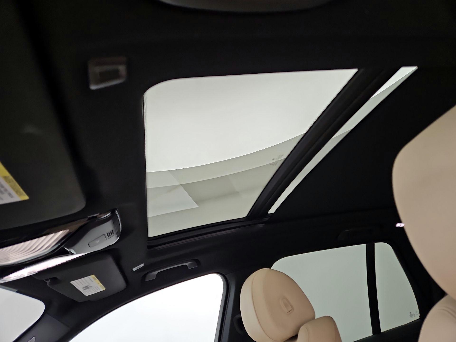 Thumbnail: 2022 BMW X5 - 20