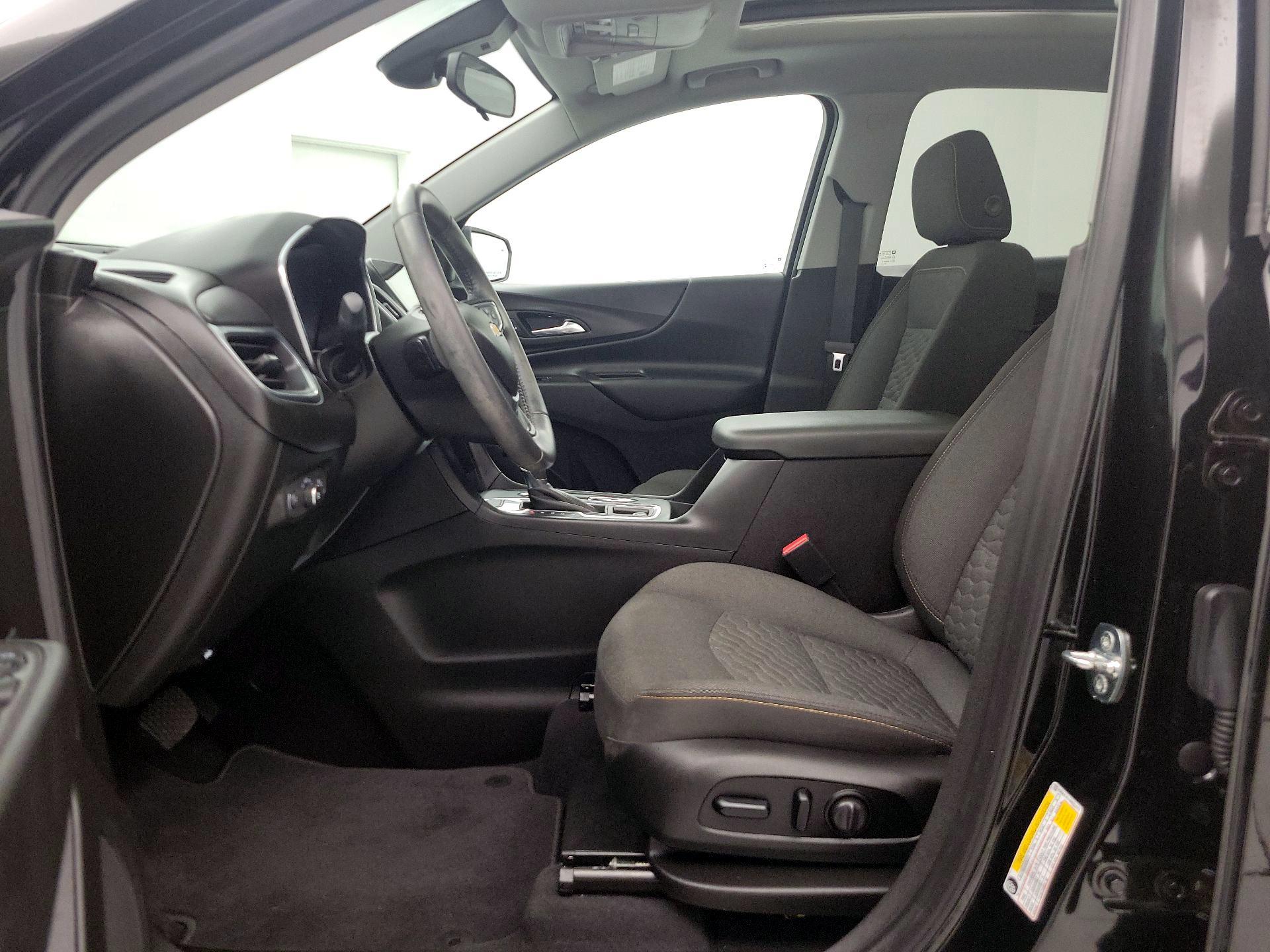 Thumbnail: 2021 Chevrolet Equinox - 11