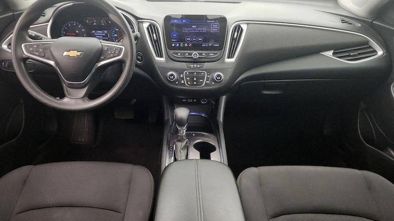 2022 Chevrolet Malibu LT 9