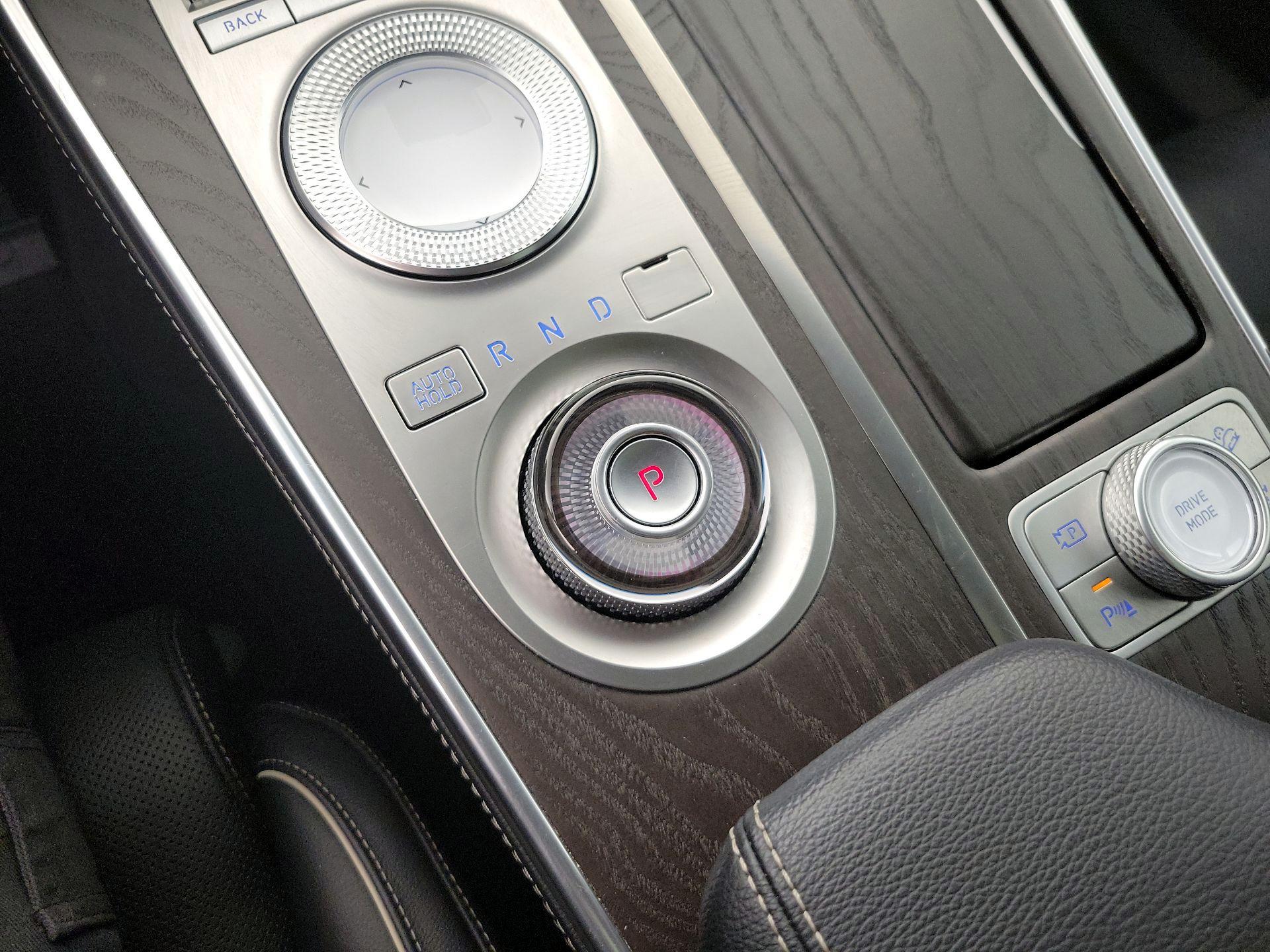 Thumbnail: 2021 Genesis GV80 - 18